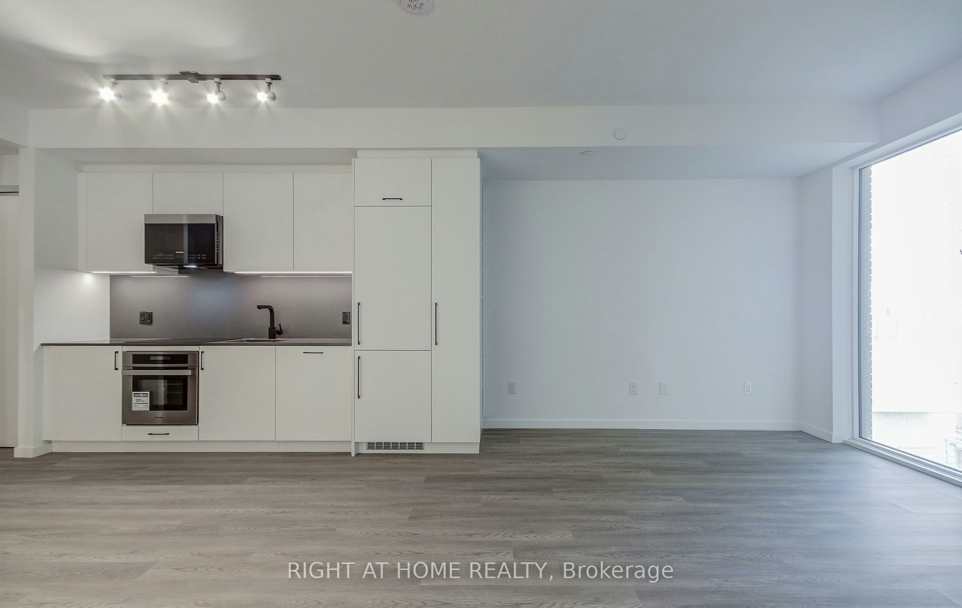 504-689 The Queensway N/A, Toronto, ON, M8Y 0C8 - 15