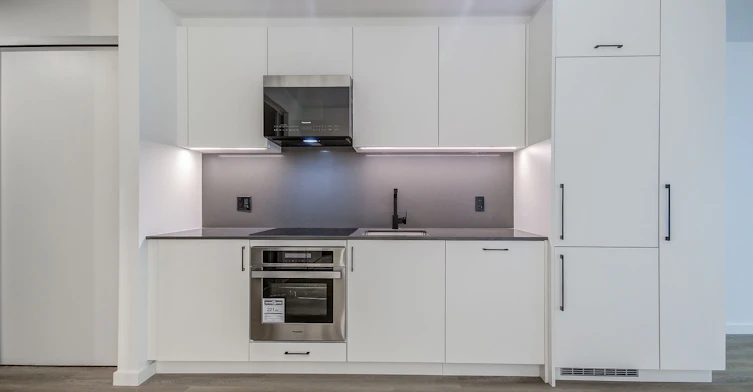 504-689 The Queensway N/A, Toronto, ON, M8Y 0C8 - 13