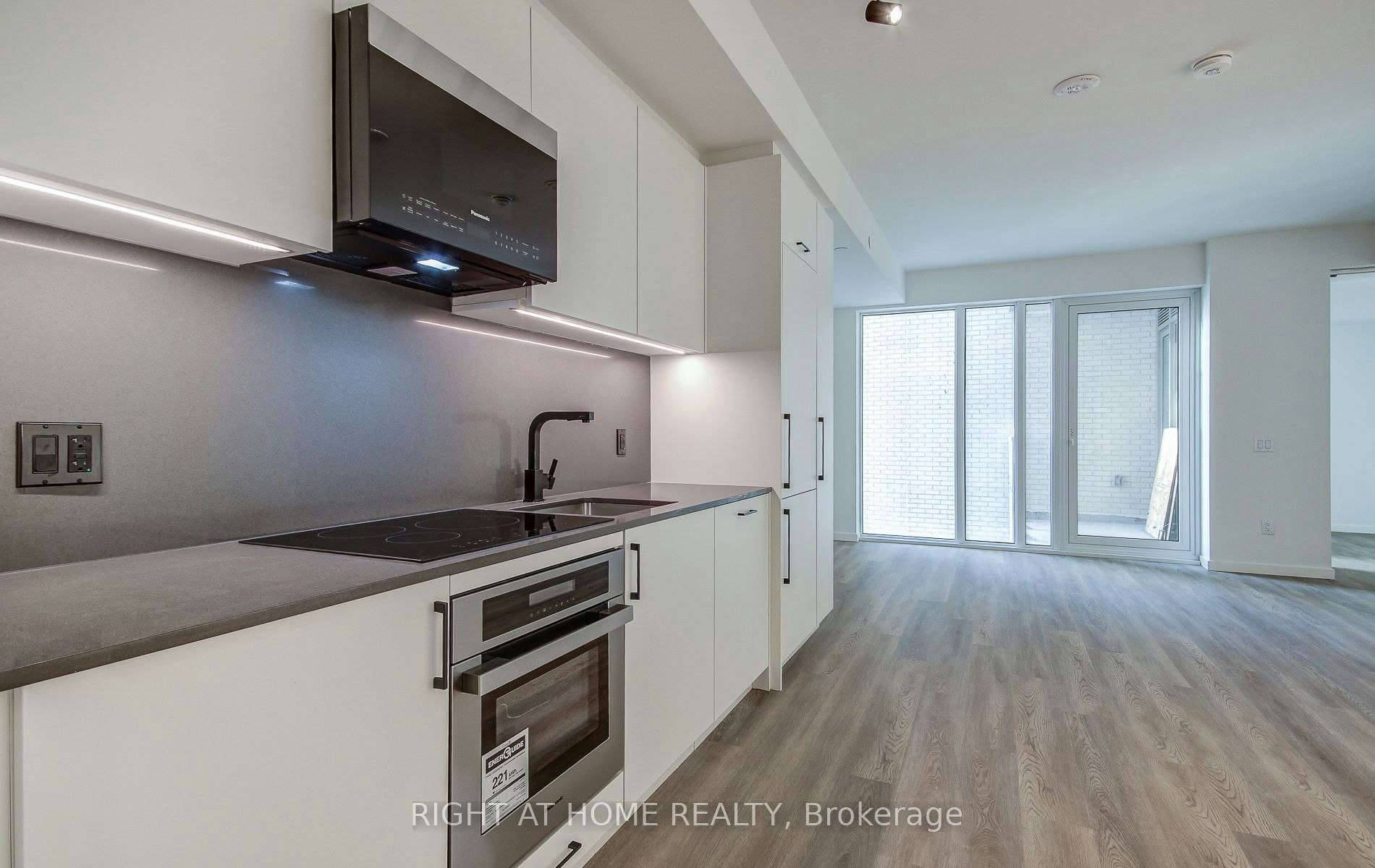 504-689 The Queensway N/A, Toronto, ON, M8Y 0C8 - 14