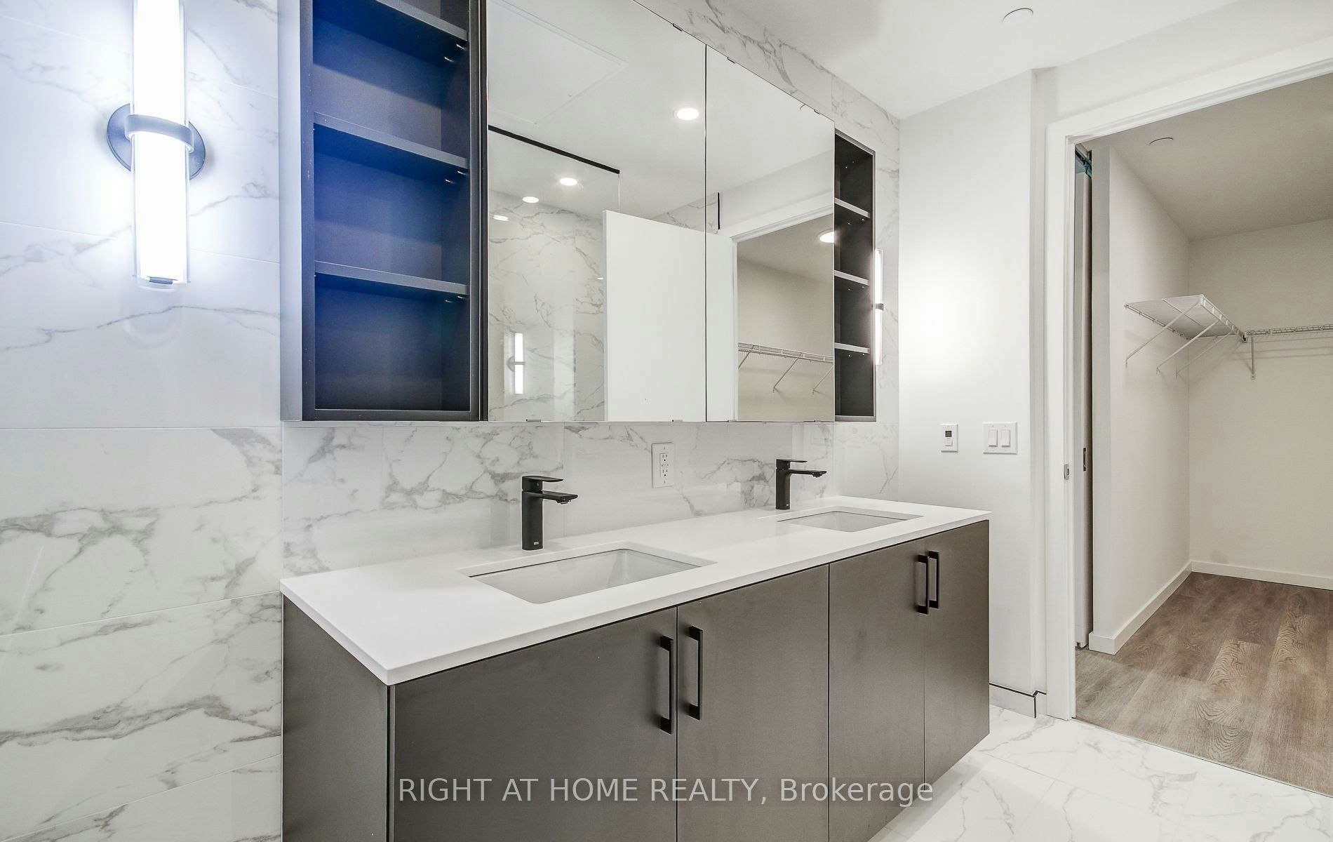 504-689 The Queensway N/A, Toronto, ON, M8Y 0C8 - 28