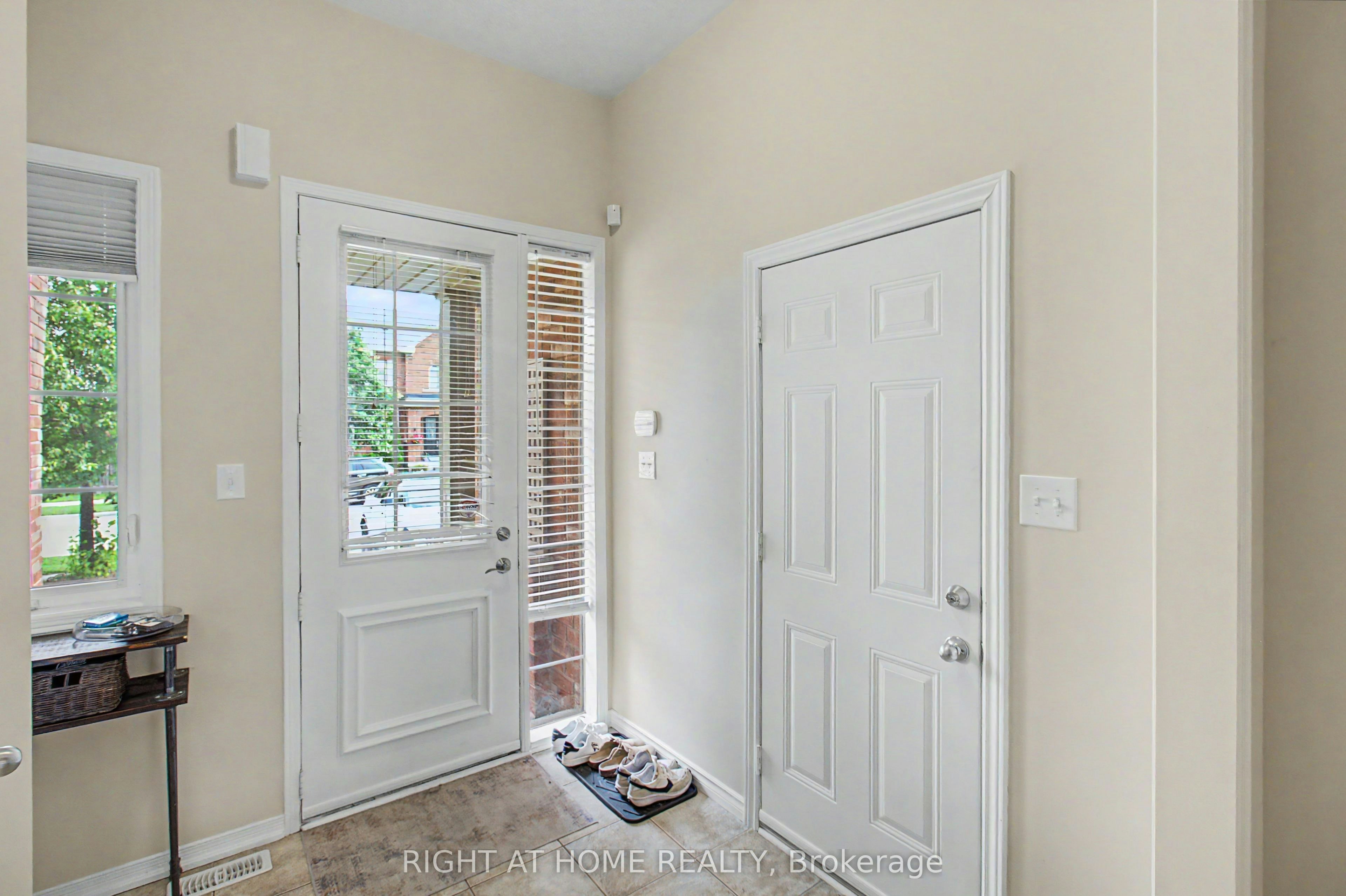 2051 Fiddlers Way, Oakville, ON, L6M 0M4 - 5