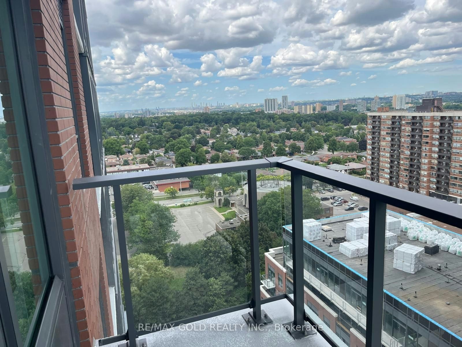 1612-4010 Eglinton Avenue, Toronto, ON, M9A 0G5 - 2