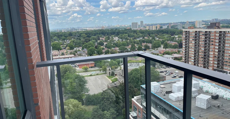 1612-4010 Eglinton Avenue, Toronto, ON, M9A 0G5 - 2