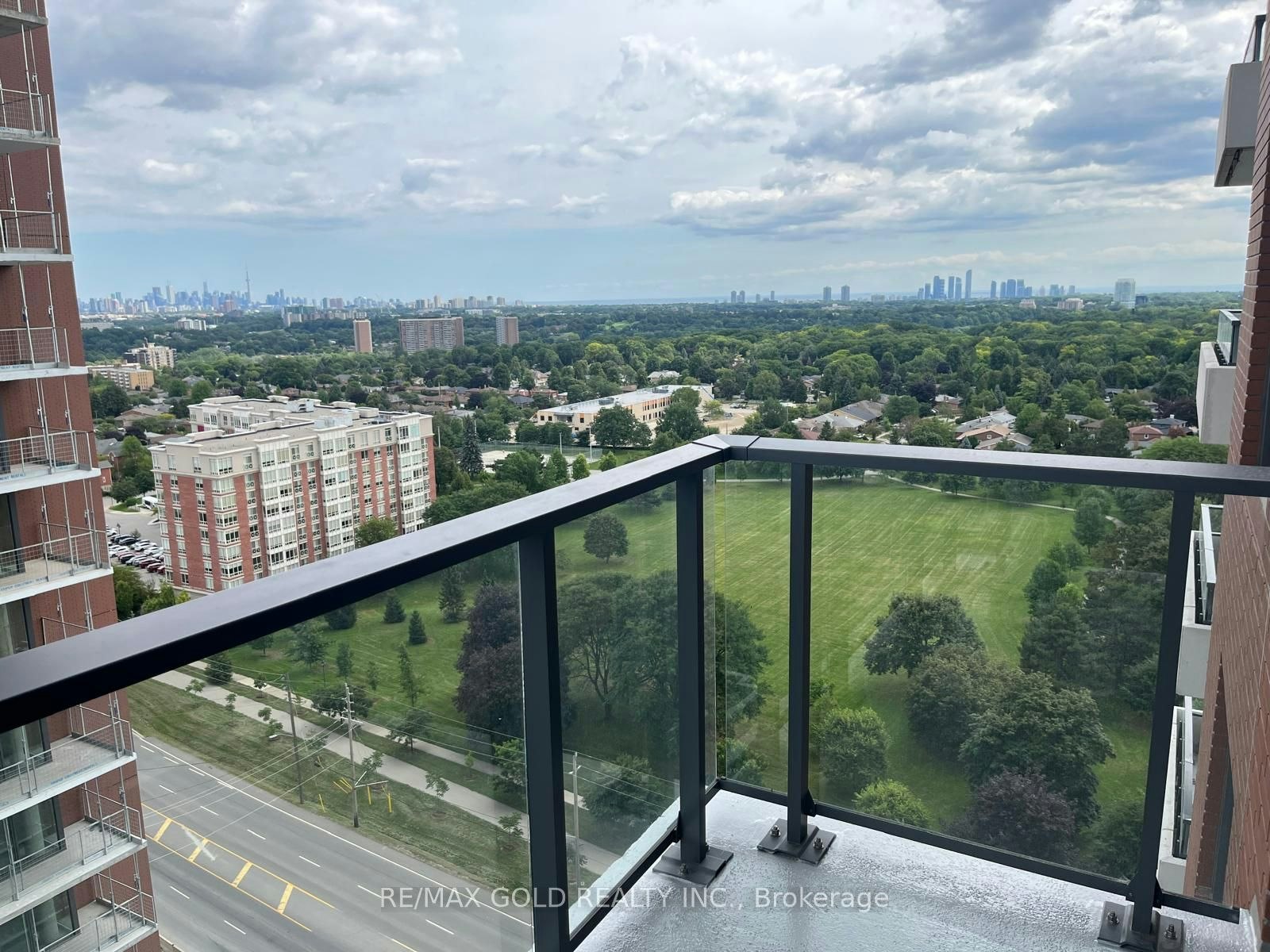 1612-4010 Eglinton Avenue, Toronto, ON, M9A 0G5