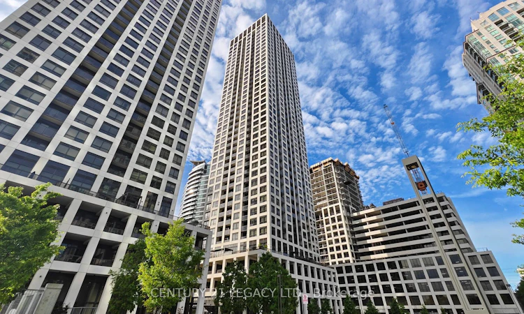 3002-30 Elm Drive W