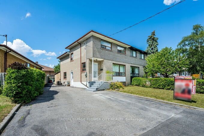 3 Clayhall Crescent, Toronto, ON, M3J 1W5