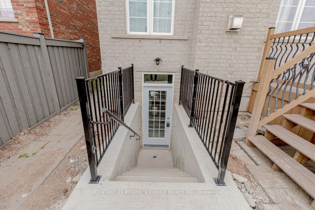 Lower-4 Cachet Court, Brampton, ON, L6X 0X2 - 7