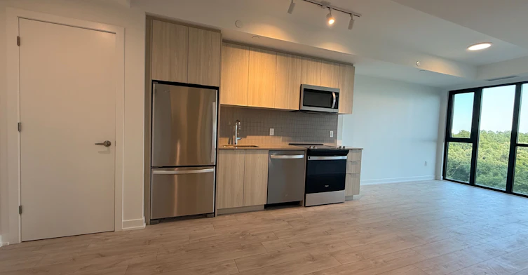 720-740 Whitlock Avenue, Milton, ON, L9E 2B5 - 3