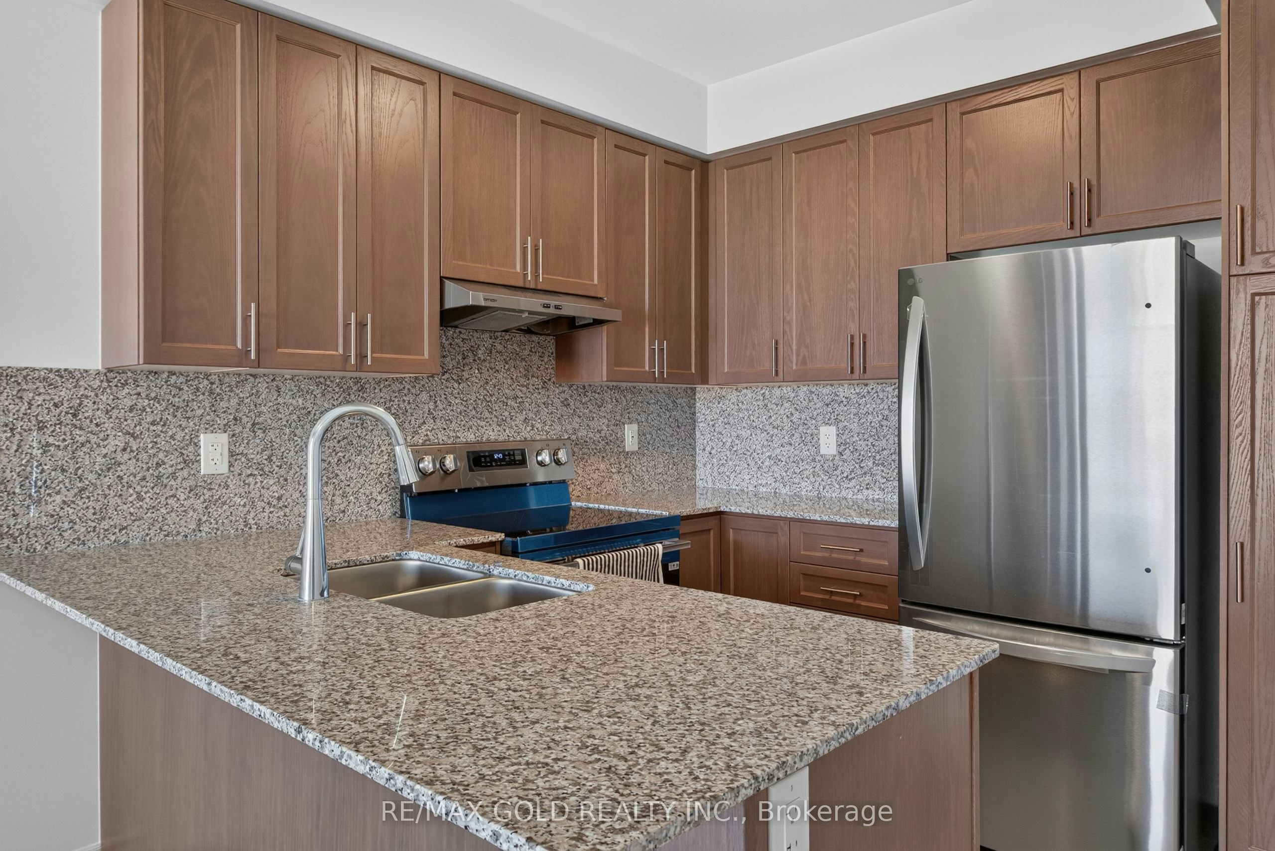 32 Twinflower Way, Brampton, ON, L6P 0A1 - 7