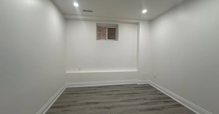 Basement Apartment-23 Oblate Crescent, Brampton, ON, L6Y 0K2 - 4