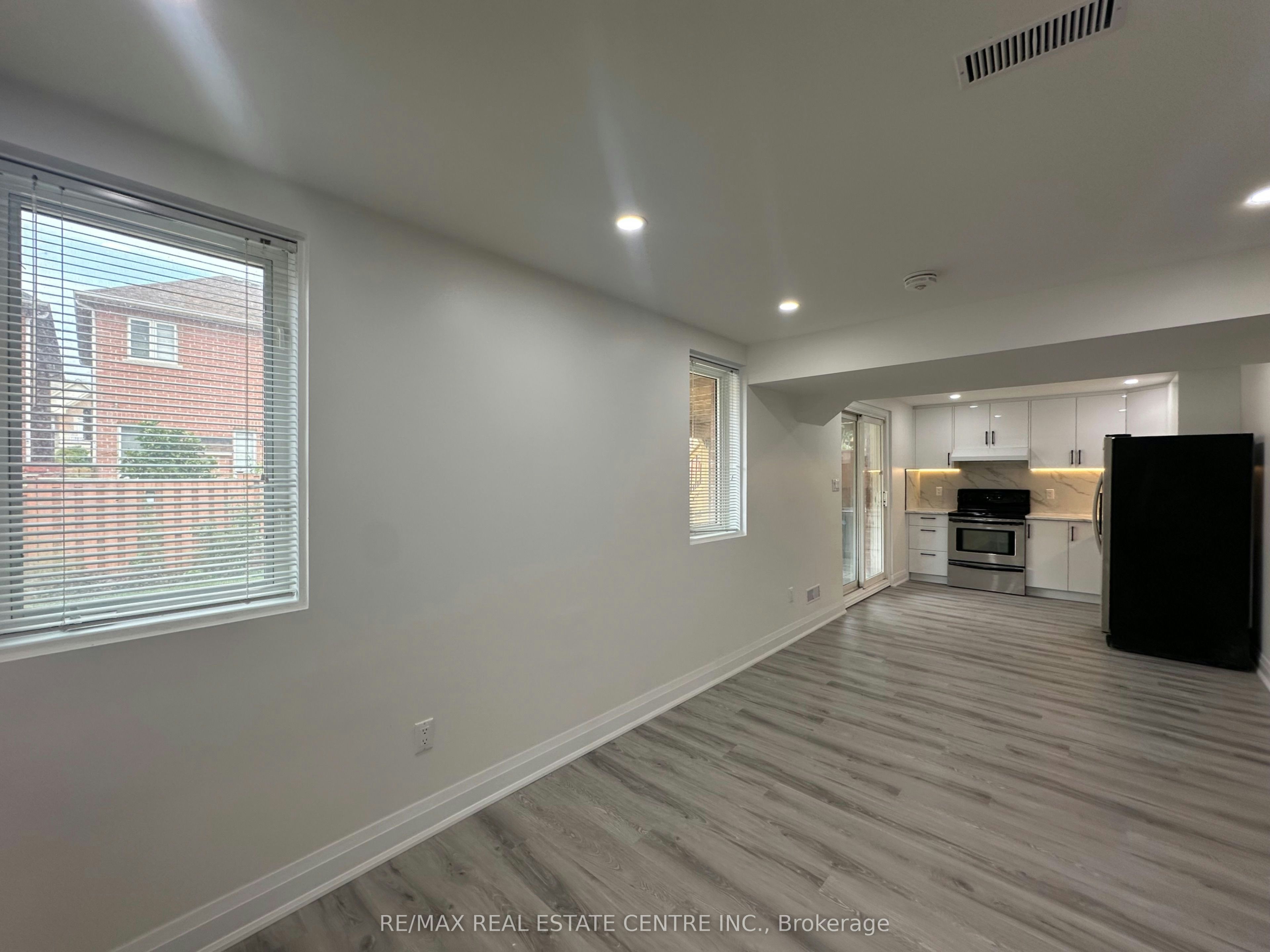 Basement Apartment-23 Oblate Crescent, Brampton, ON, L6Y 0K2 - 8