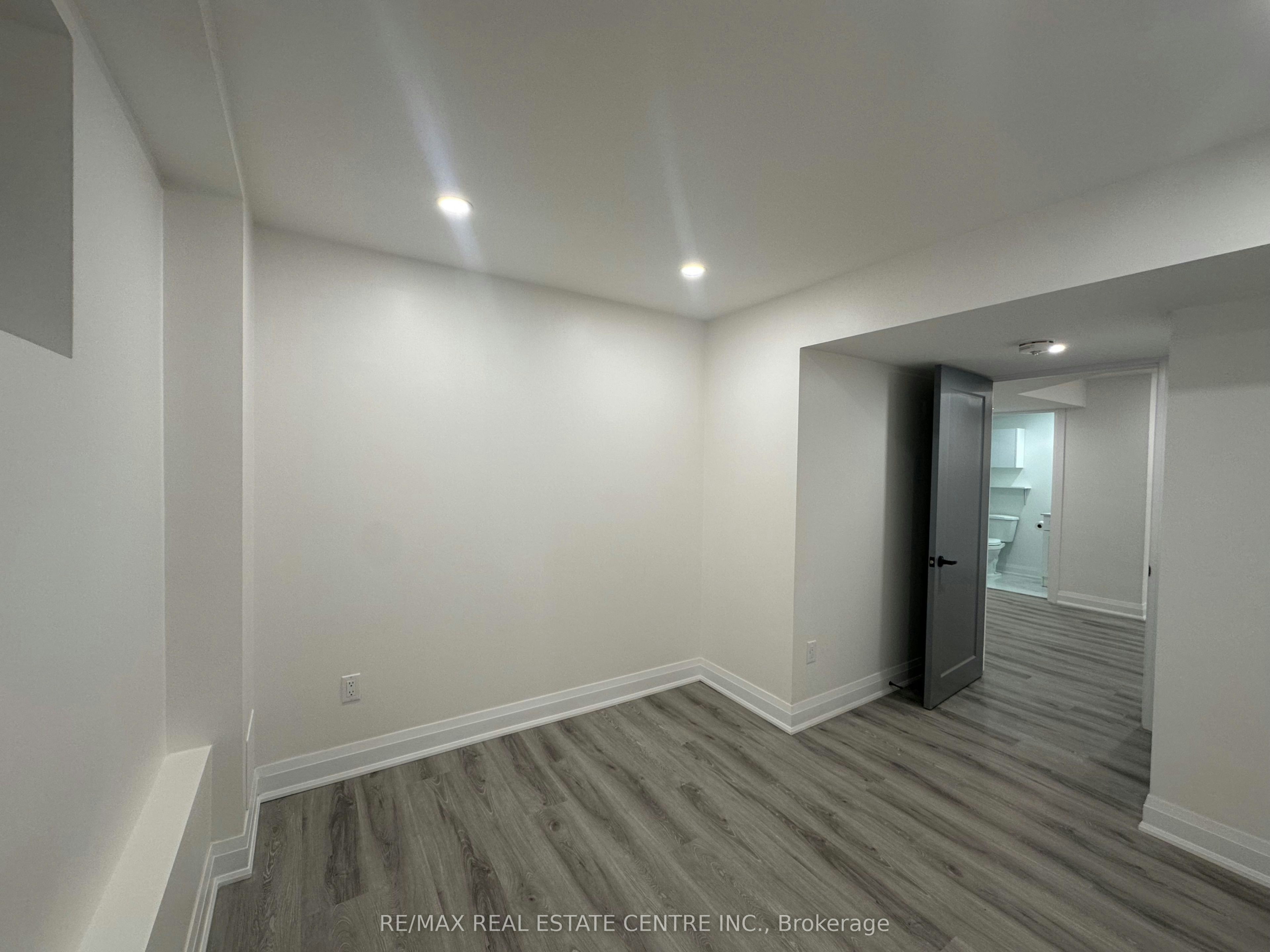Basement Apartment-23 Oblate Crescent, Brampton, ON, L6Y 0K2 - 5