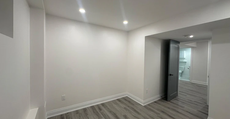 Basement Apartment-23 Oblate Crescent, Brampton, ON, L6Y 0K2 - 5