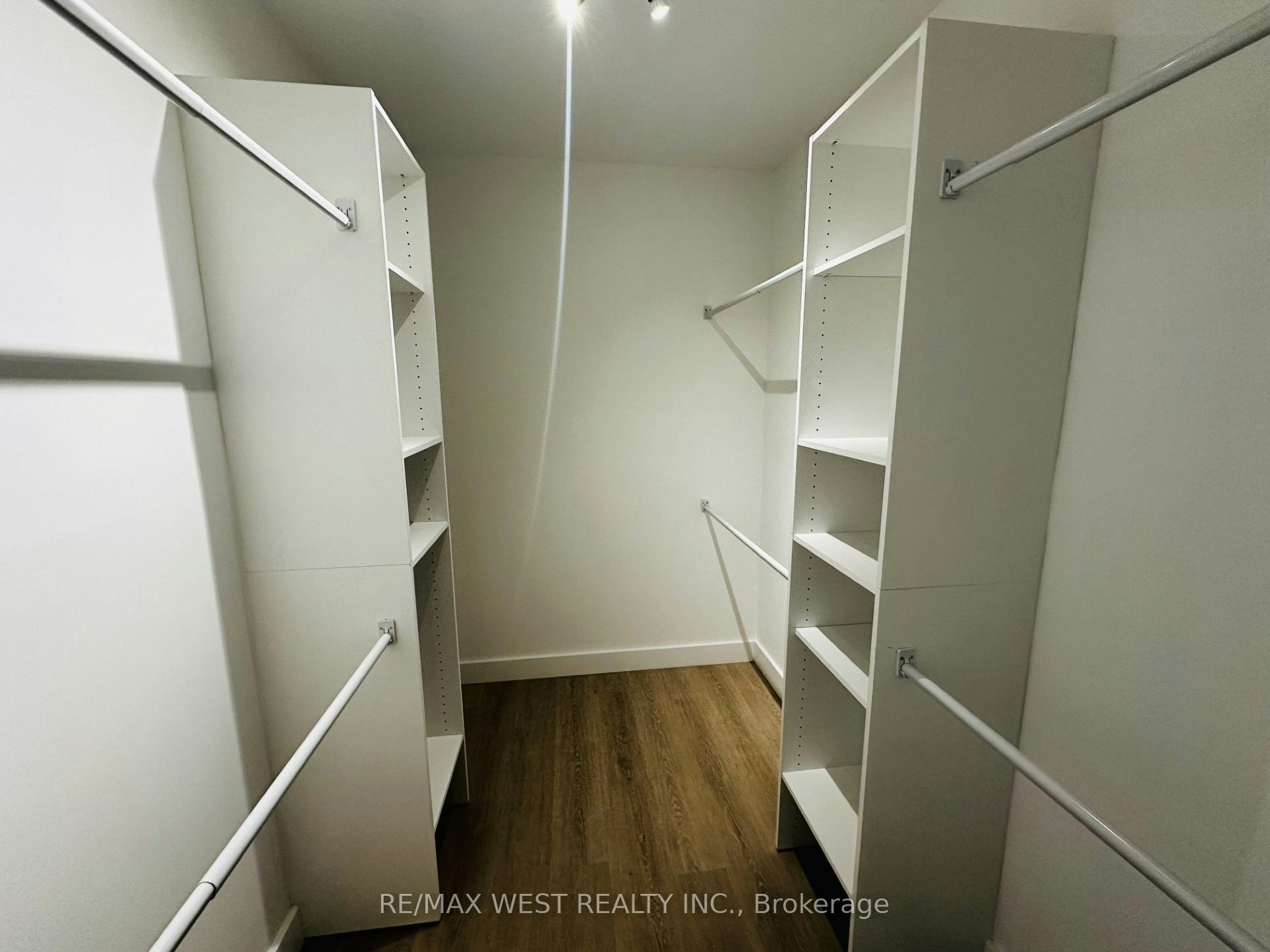 211-75 Emmett Avenue, Toronto, ON, M6M 5A7 - 20