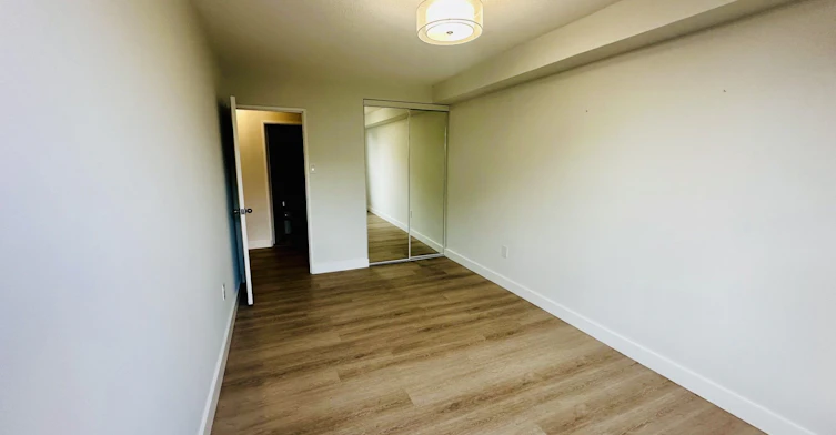 211-75 Emmett Avenue, Toronto, ON, M6M 5A7 - 15