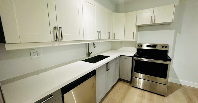 211-75 Emmett Avenue, Toronto, ON, M6M 5A7 - 7