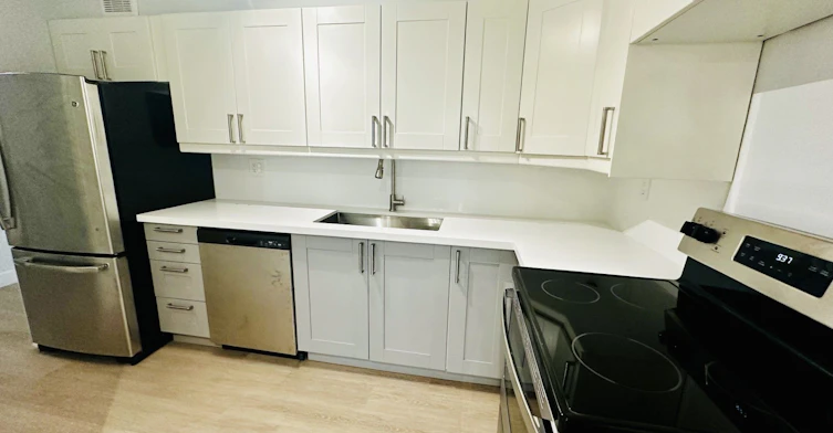 211-75 Emmett Avenue, Toronto, ON, M6M 5A7 - 8