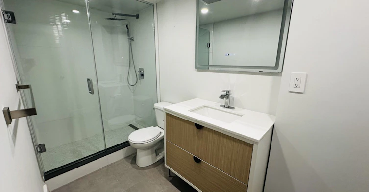 211-75 Emmett Avenue, Toronto, ON, M6M 5A7 - 21