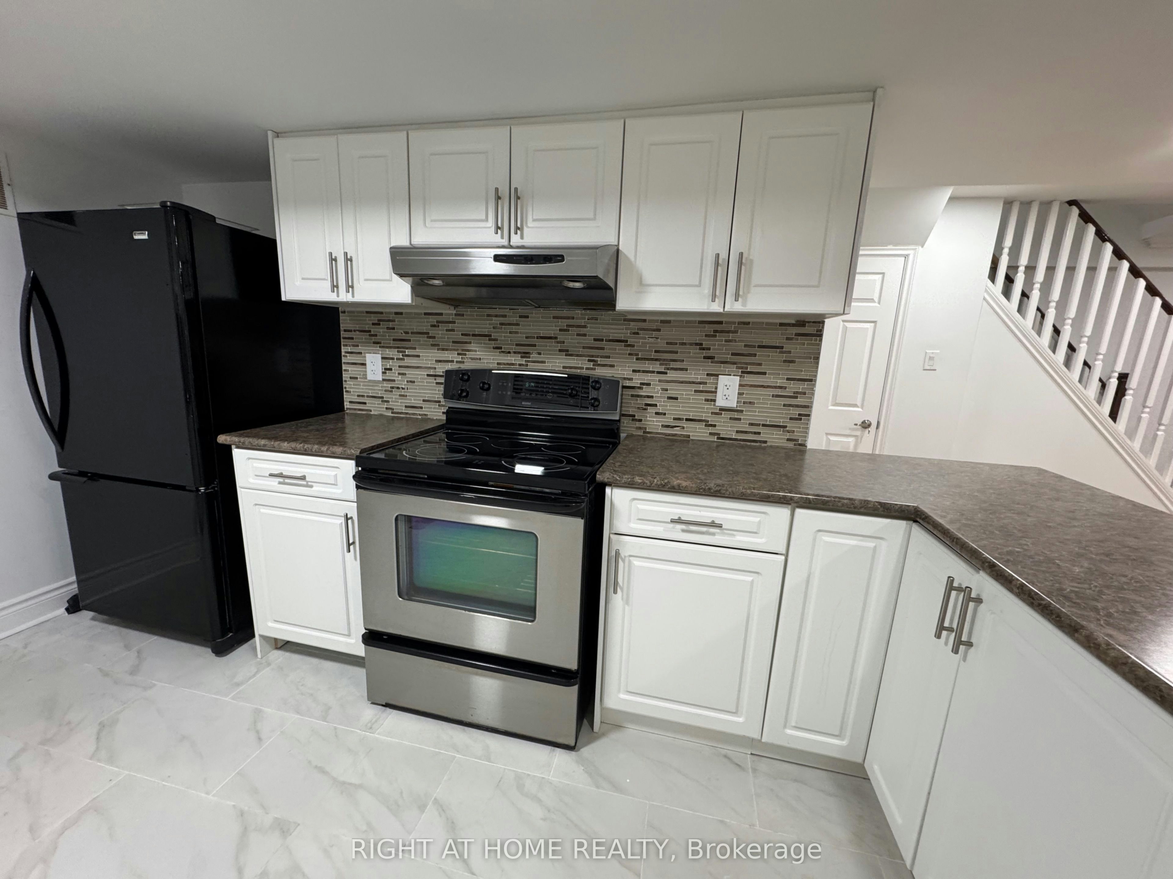 372 Winfield Terrace, Mississauga, ON, L5R 1N8 - 12