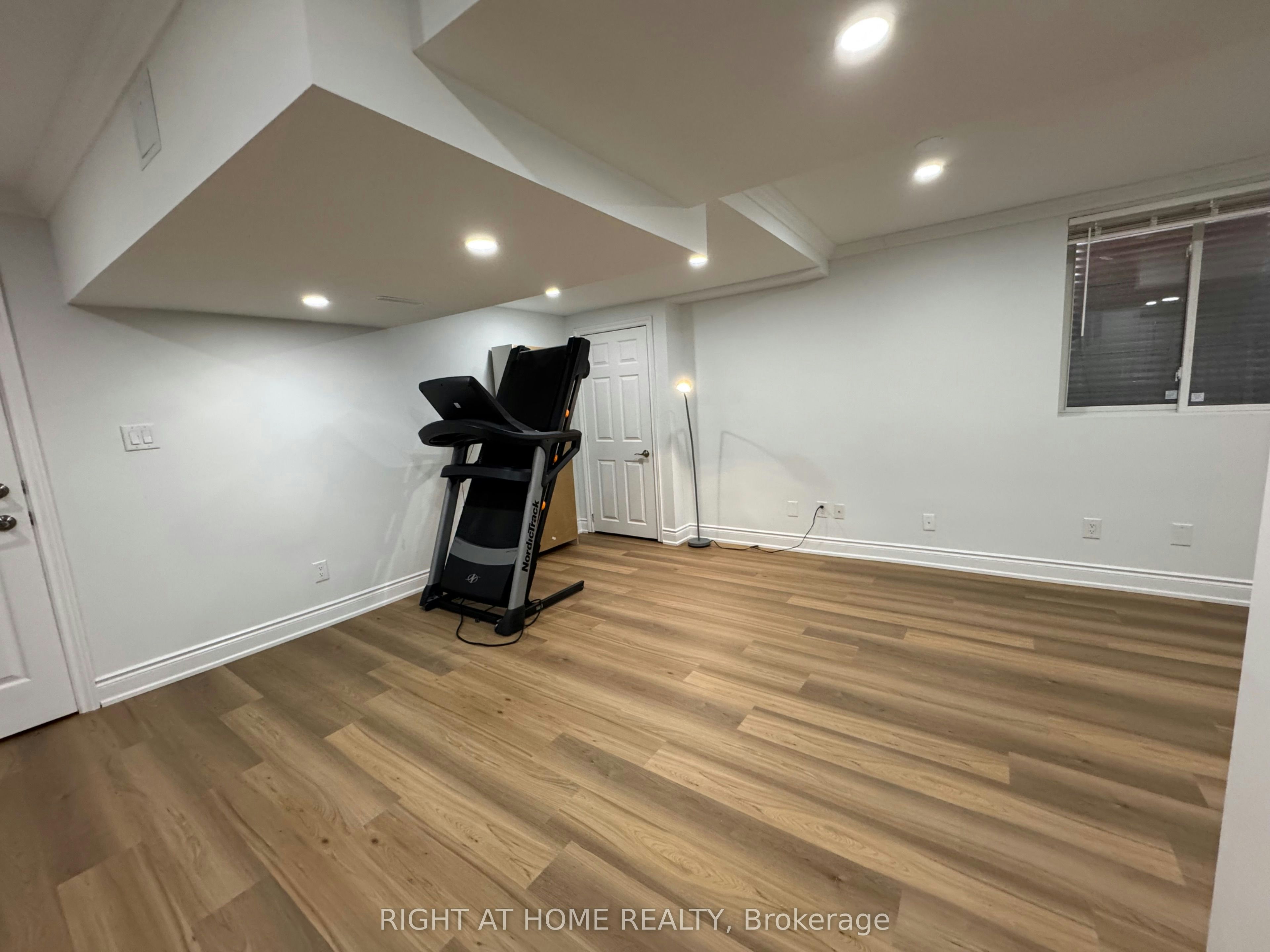 372 Winfield Terrace, Mississauga, ON, L5R 1N8 - 17