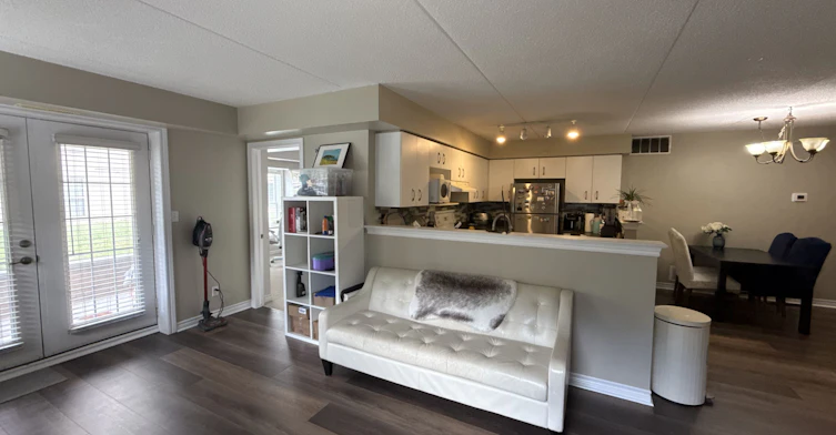 113-1450 Bishops Gate, Oakville, ON, L6M 4N1 - 4