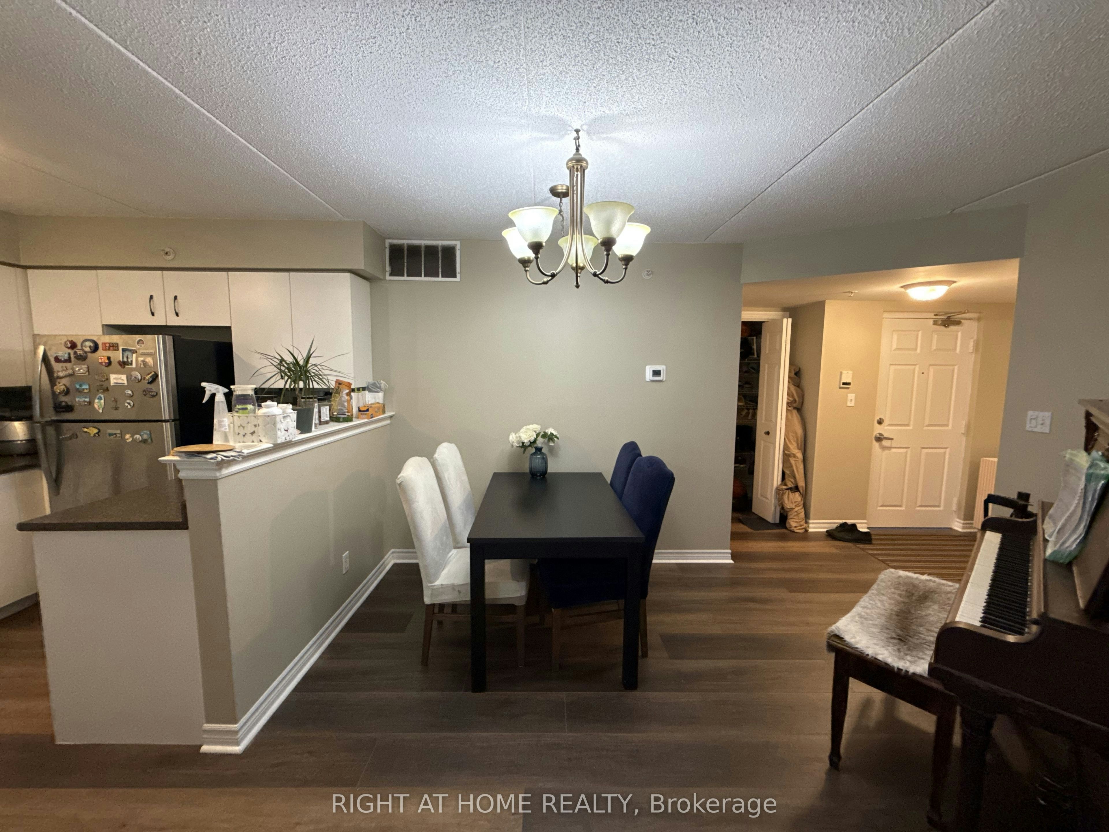 113-1450 Bishops Gate, Oakville, ON, L6M 4N1 - 13