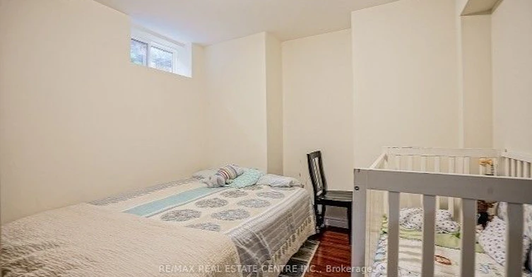 28 Stephanie Avenue, Brampton, ON, L6Y 5N3 - 2