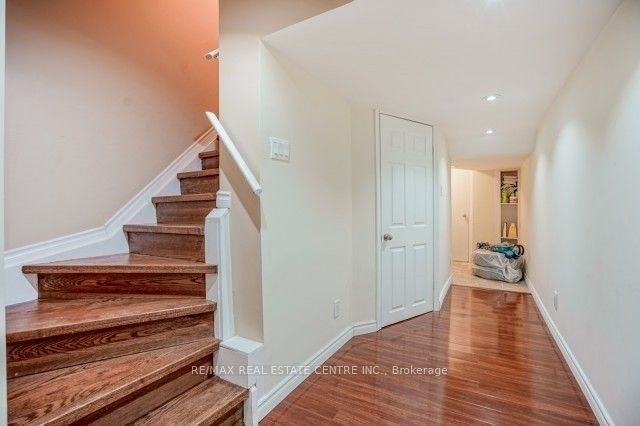 28 Stephanie Avenue, Brampton, ON, L6Y 5N3 - 4