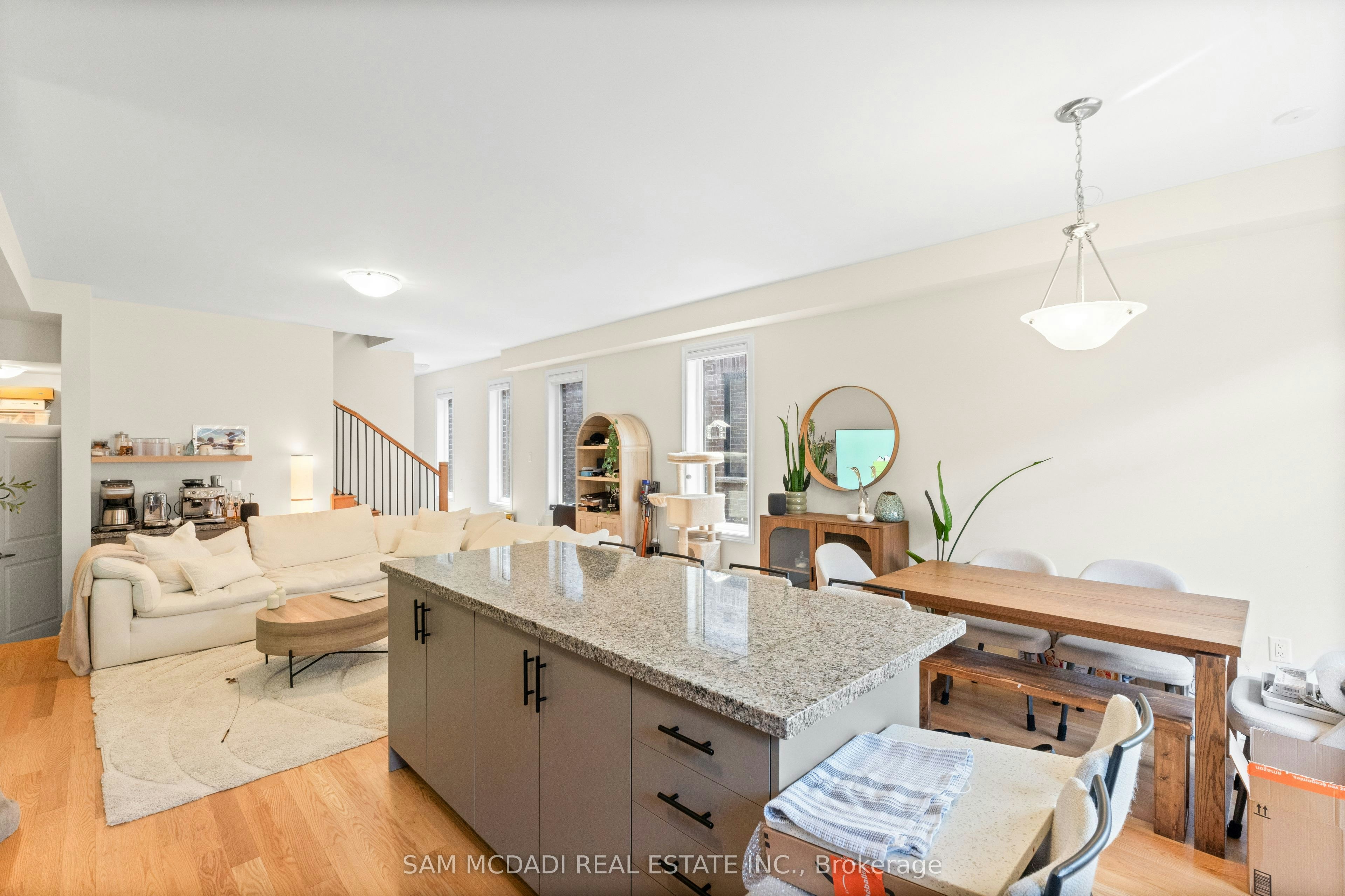 1429 Almonte Drive, Burlington, ON, L7P 0V7