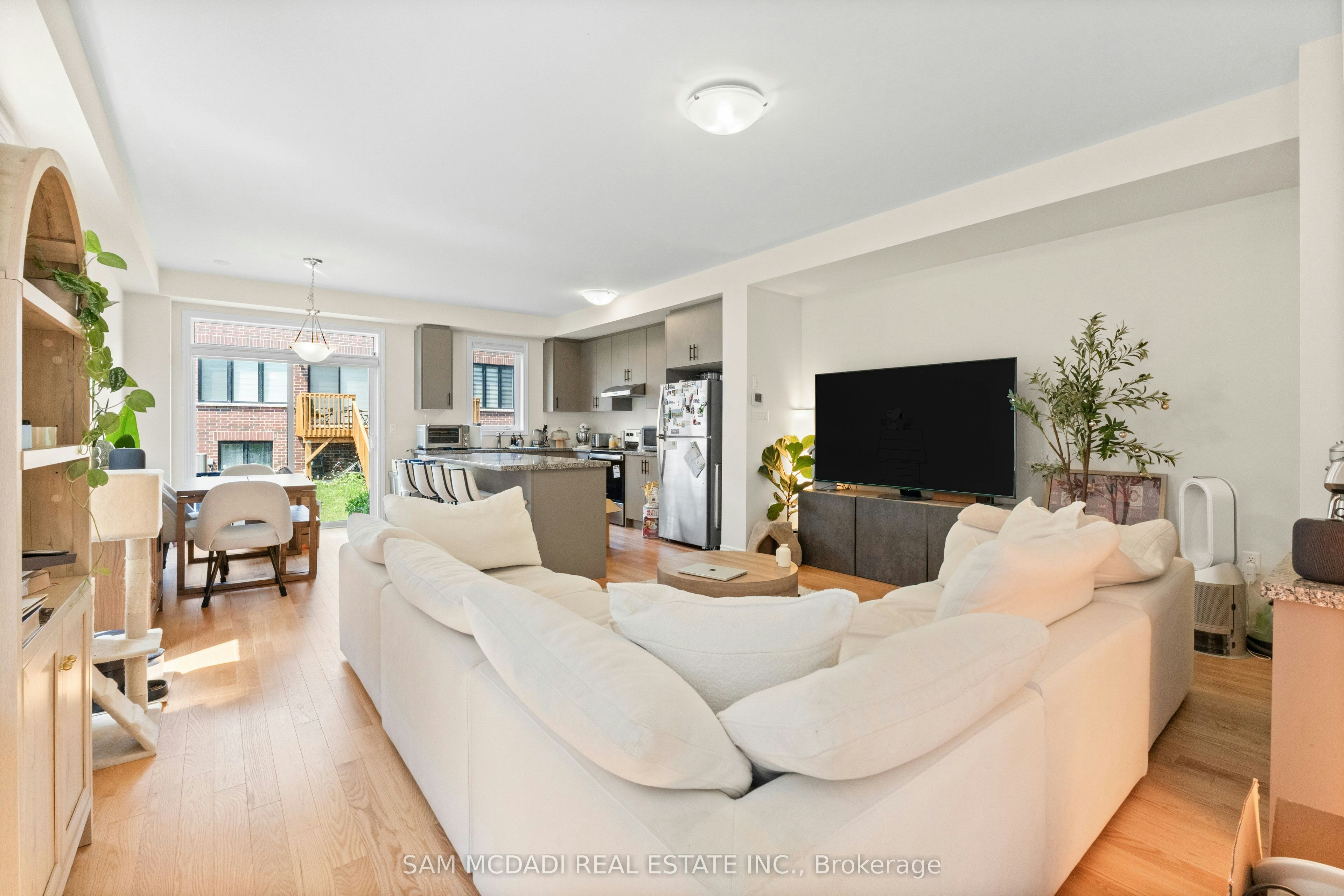 1429 Almonte Drive, Burlington, ON, L7P 0V7 - 2
