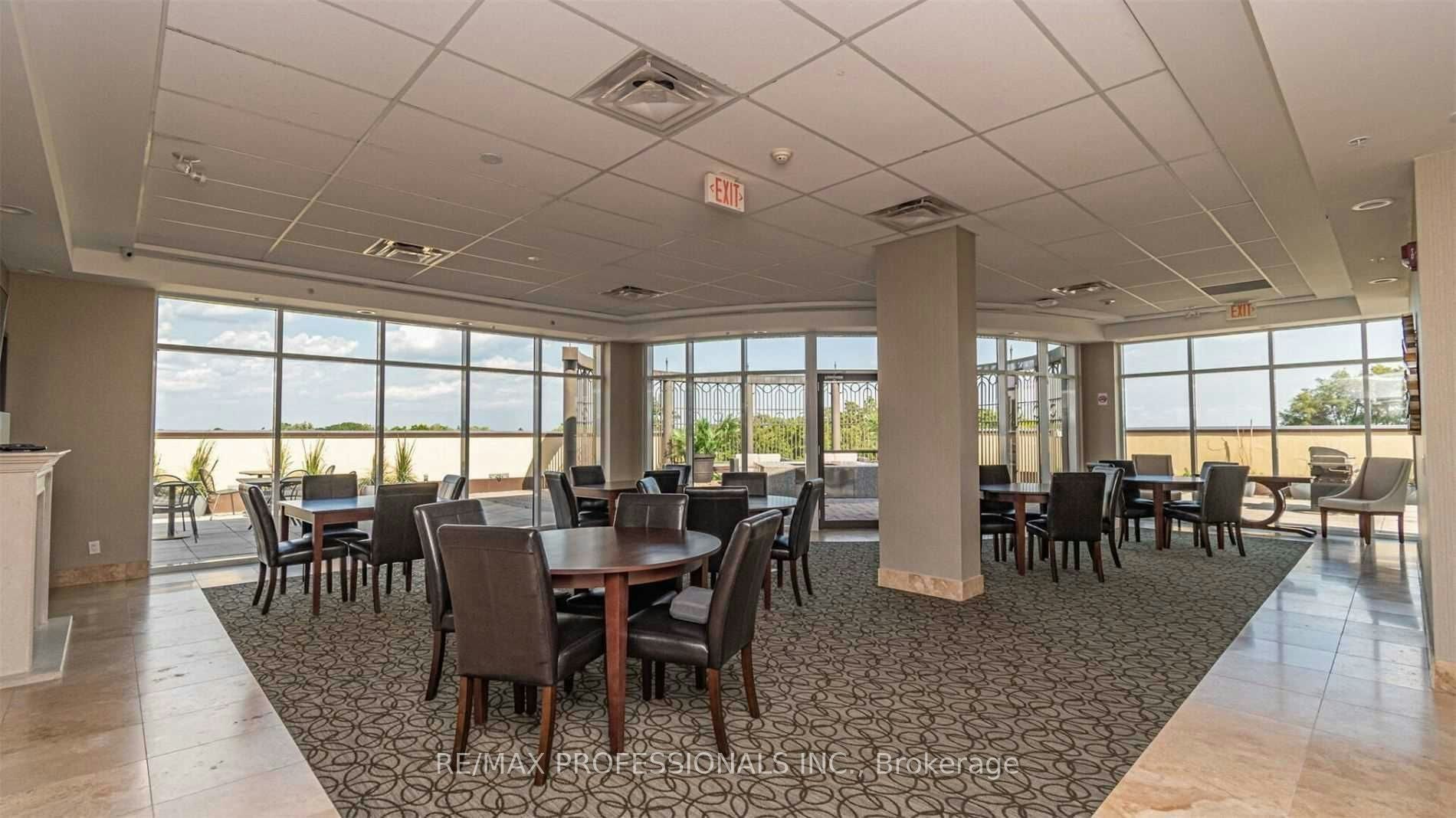 208-205 Lakeshore Road W, Oakville, ON, L6K 1B3 - 24
