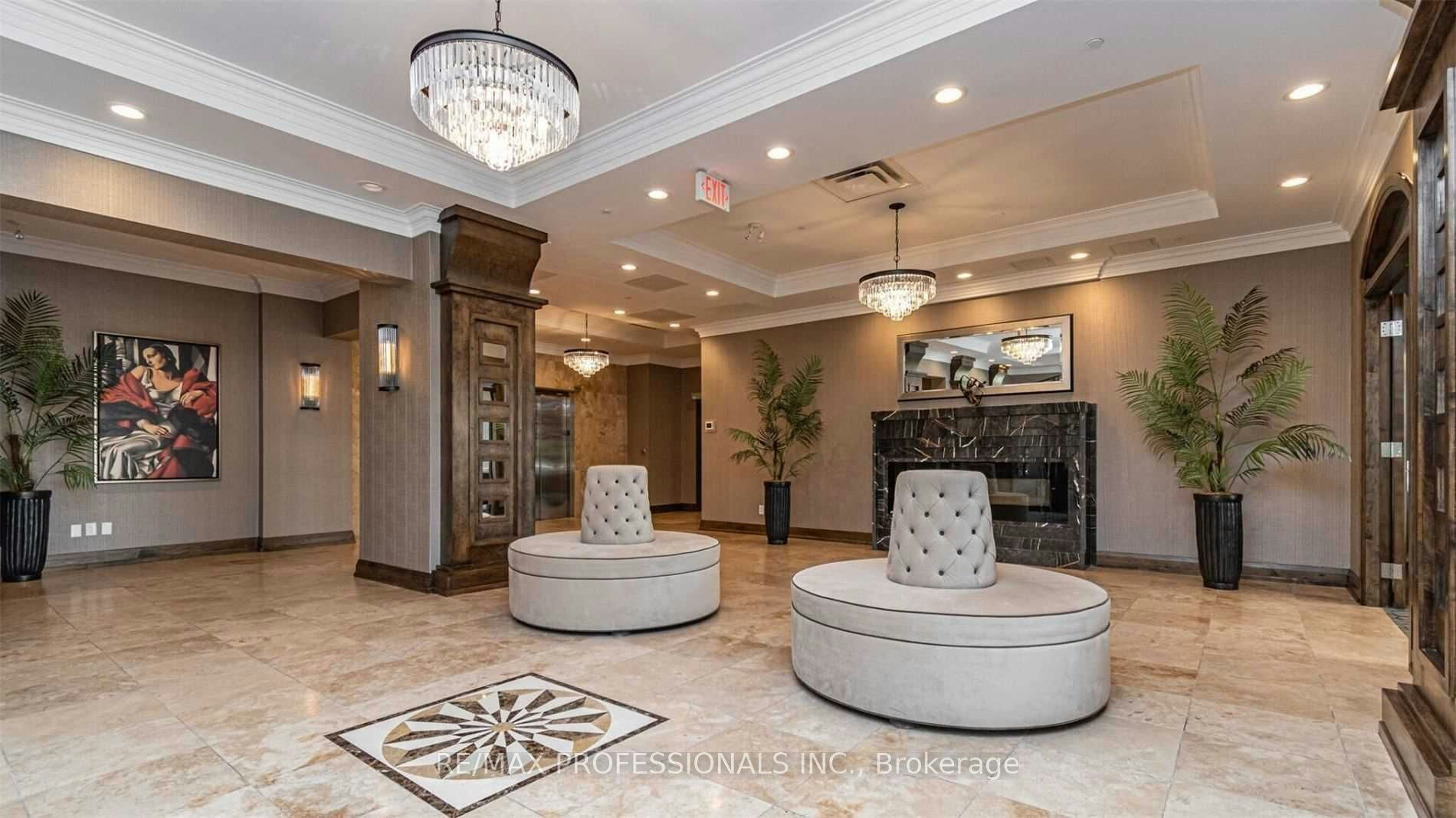 208-205 Lakeshore Road W, Oakville, ON, L6K 1B3 - 21