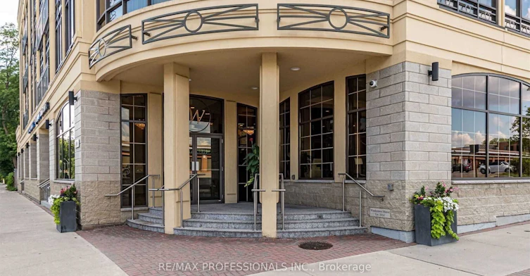 208-205 Lakeshore Road W, Oakville, ON, L6K 1B3 - 2