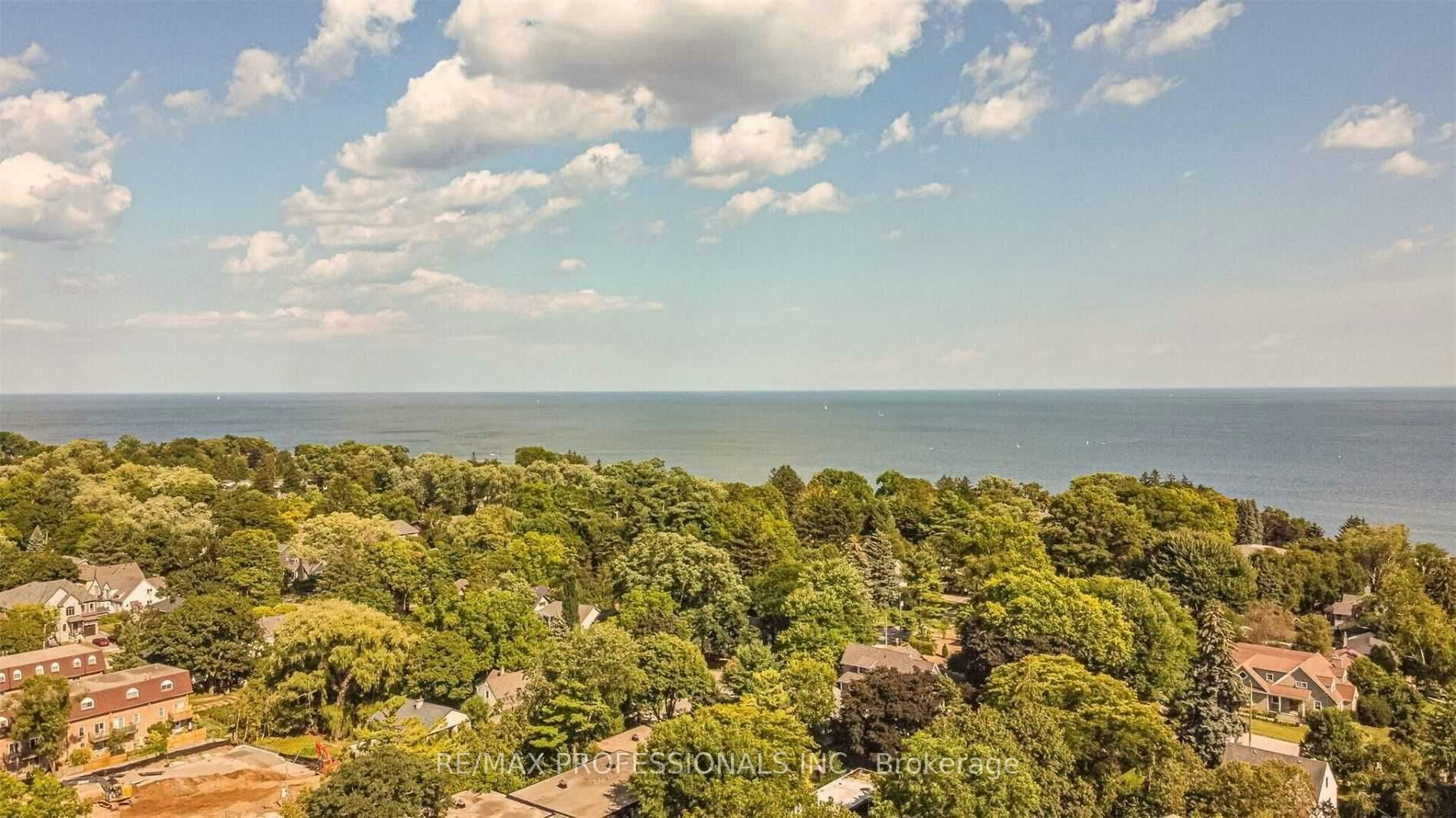 208-205 Lakeshore Road W, Oakville, ON, L6K 1B3 - 28