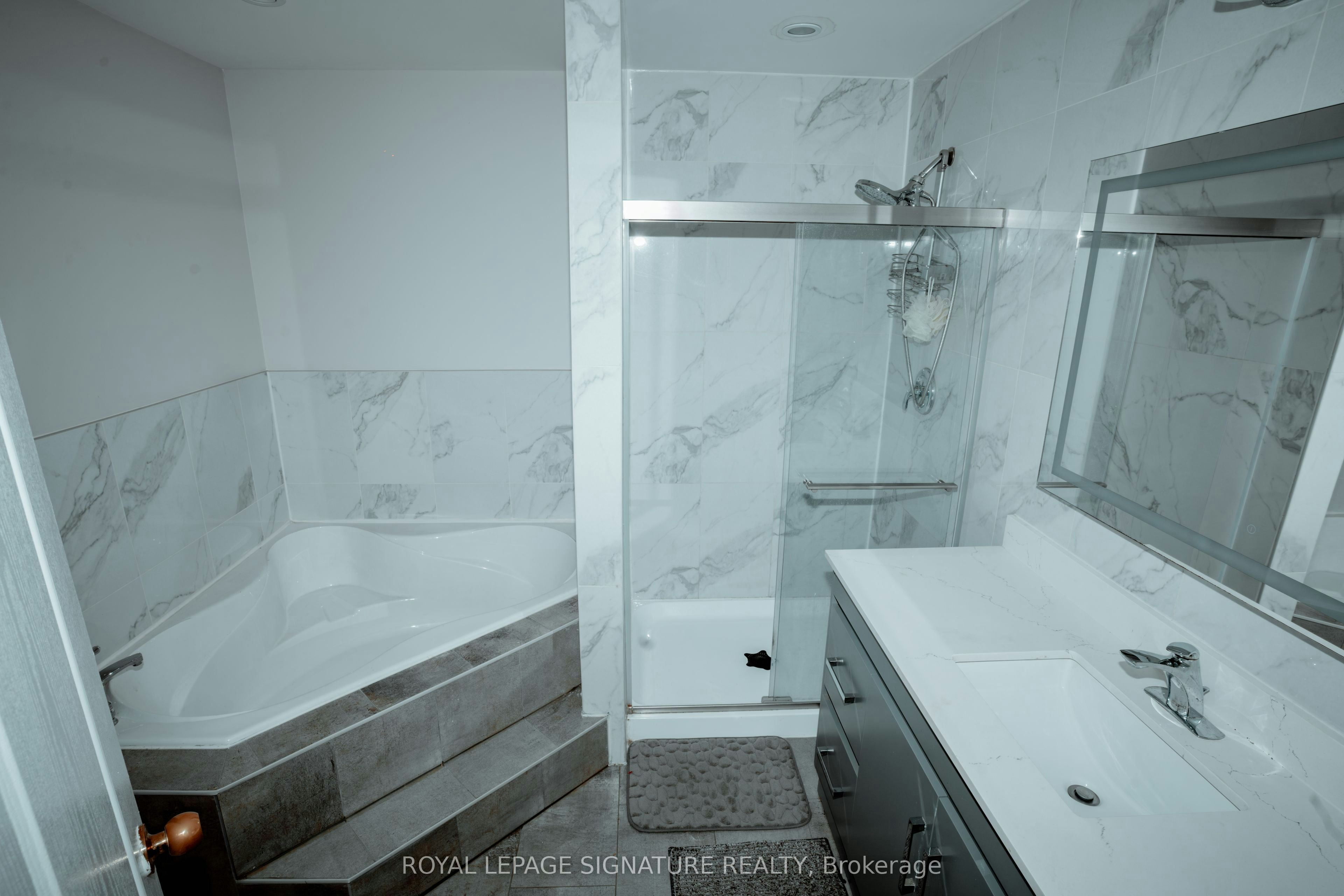 945 Mandolin Place, Mississauga, ON, L5W 1S3 - 14