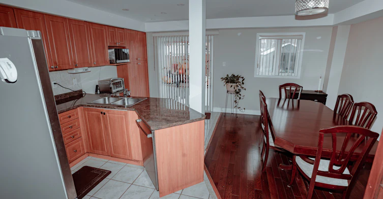 945 Mandolin Place, Mississauga, ON, L5W 1S3 - 7