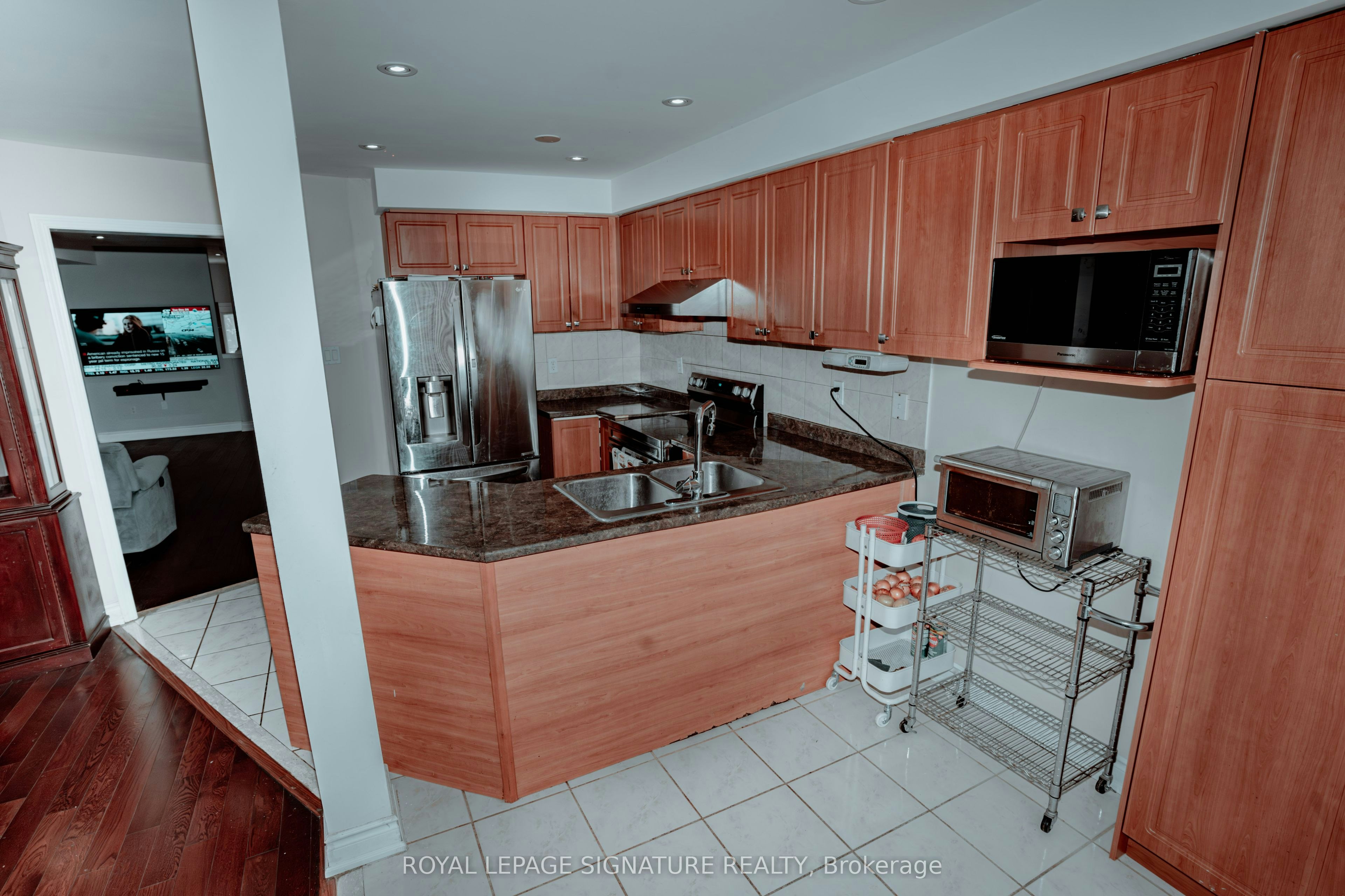 945 Mandolin Place, Mississauga, ON, L5W 1S3 - 5