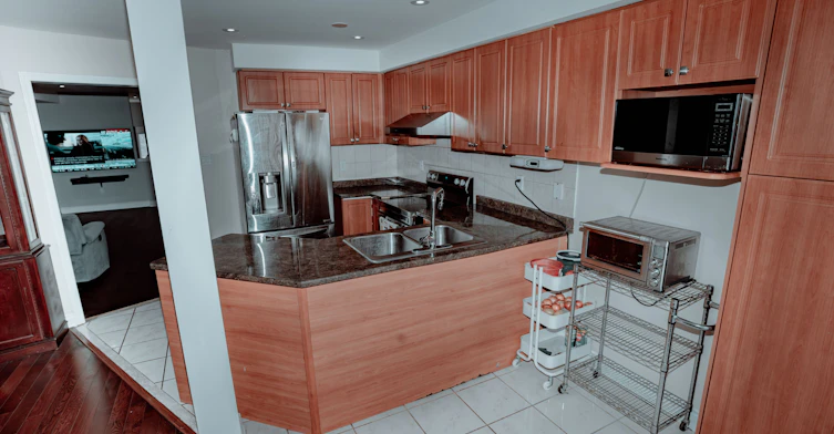 945 Mandolin Place, Mississauga, ON, L5W 1S3 - 5