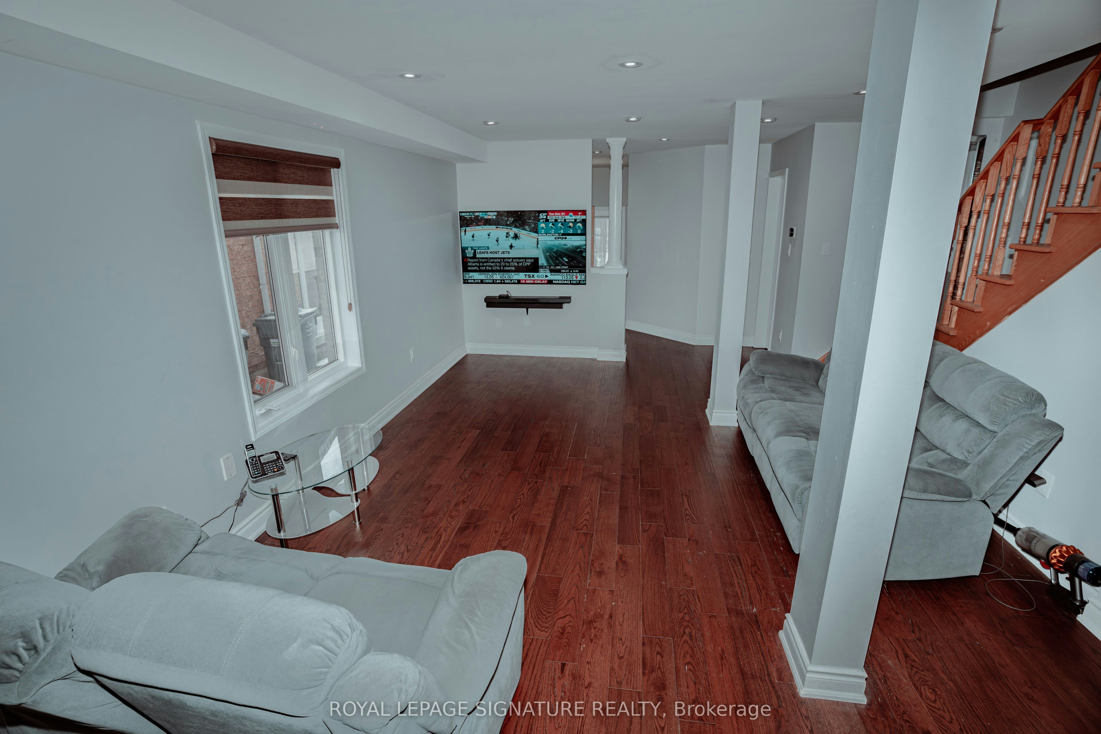 945 Mandolin Place, Mississauga, ON, L5W 1S3 - 4