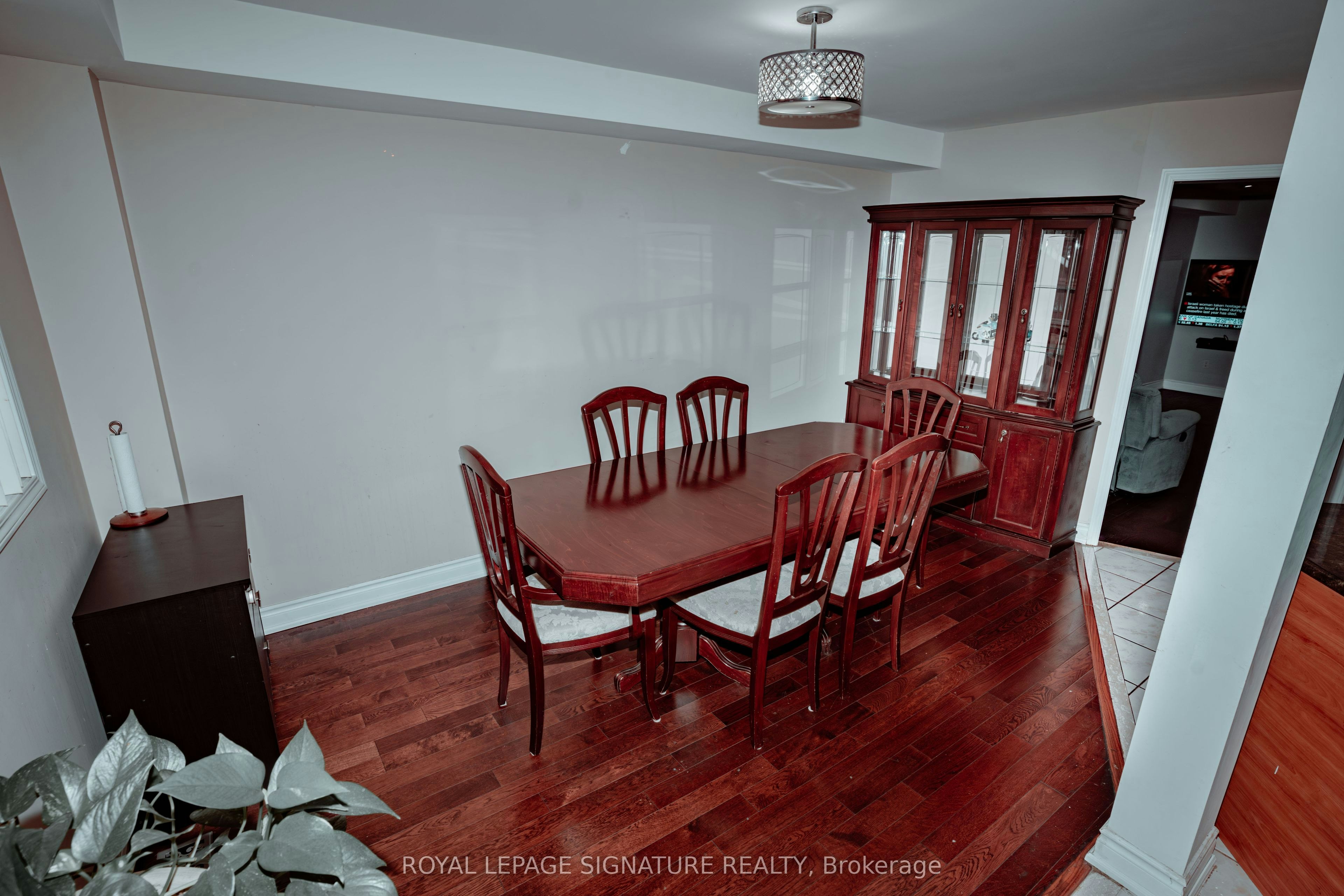 945 Mandolin Place, Mississauga, ON, L5W 1S3 - 6