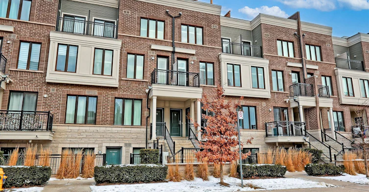 31-70 Eastwood Park Gardens, Toronto, ON, M8W 0B1