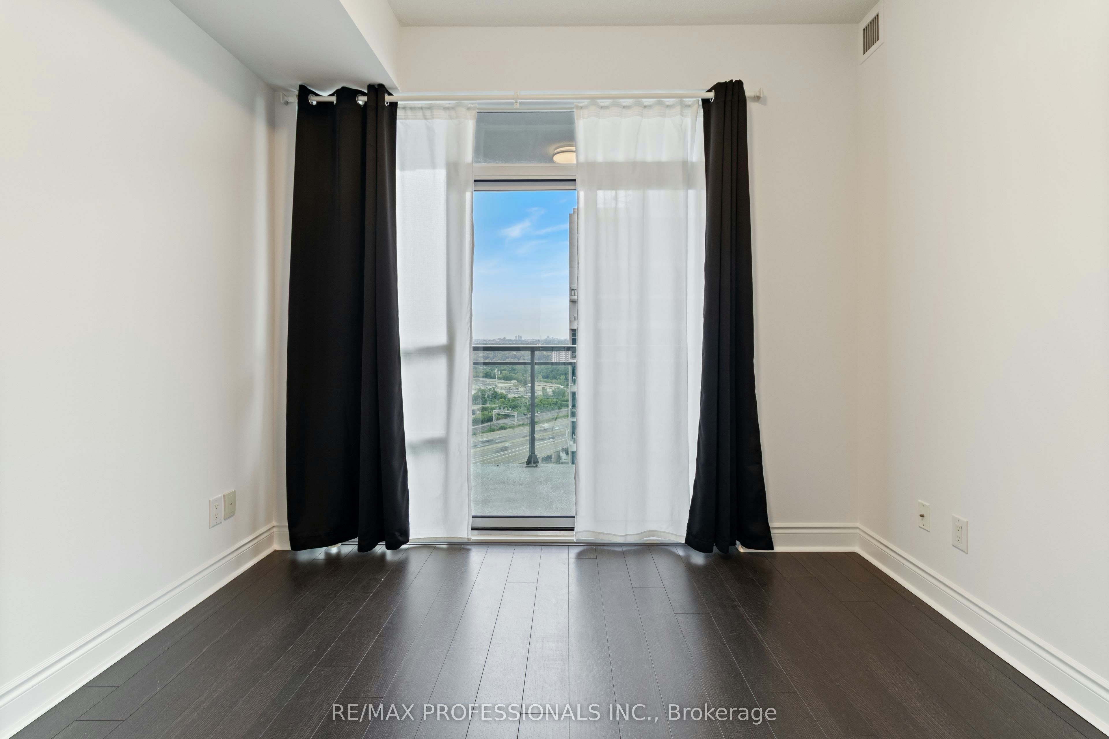 2204-16 Brookers Lane, Toronto, ON, M8V 0A5 - 24