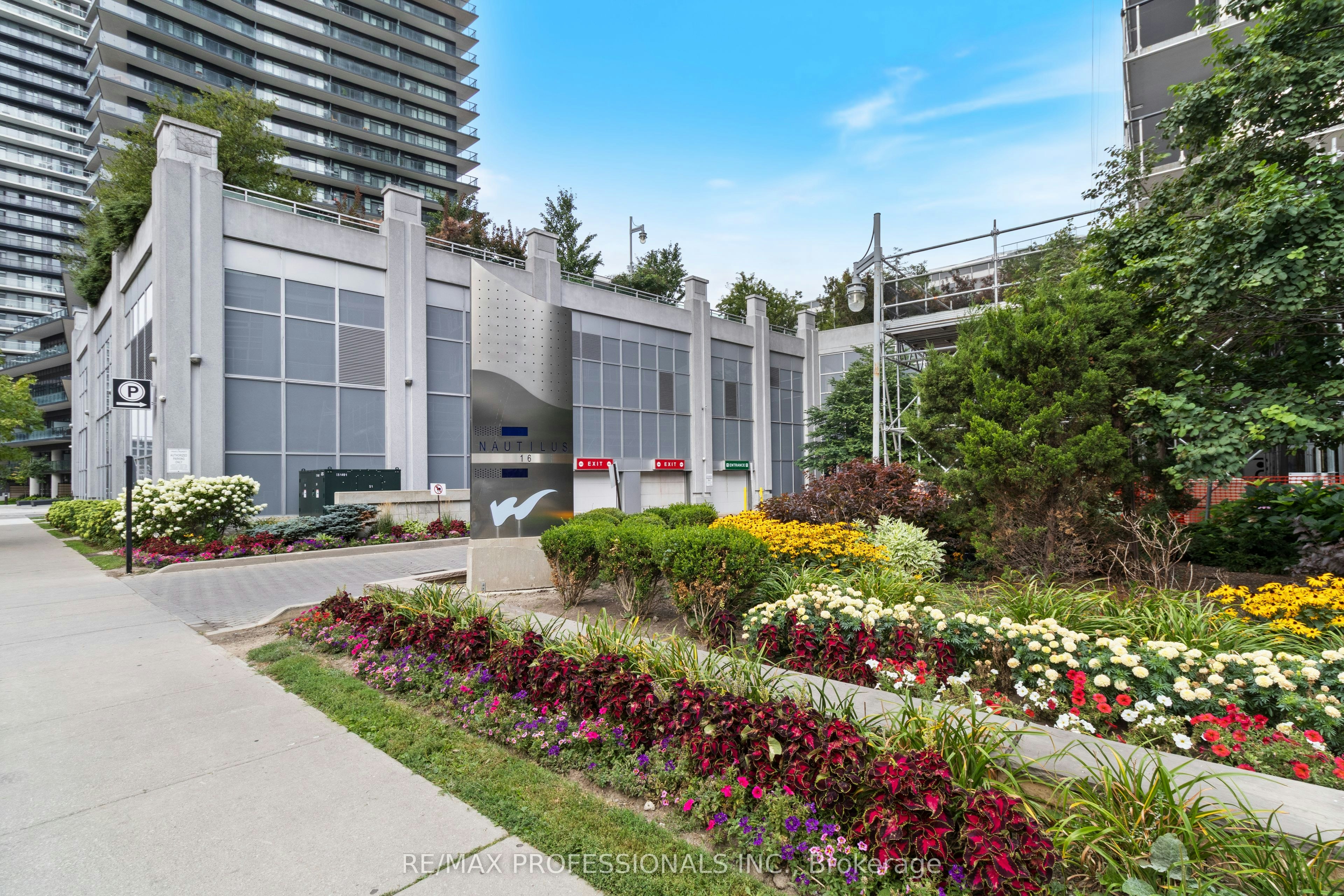 2204-16 Brookers Lane, Toronto, ON, M8V 0A5 - 3