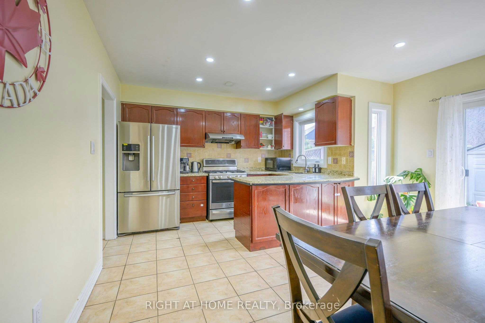6683 Opera Glass Crescent, Mississauga, ON, L5W 1R8 - 12
