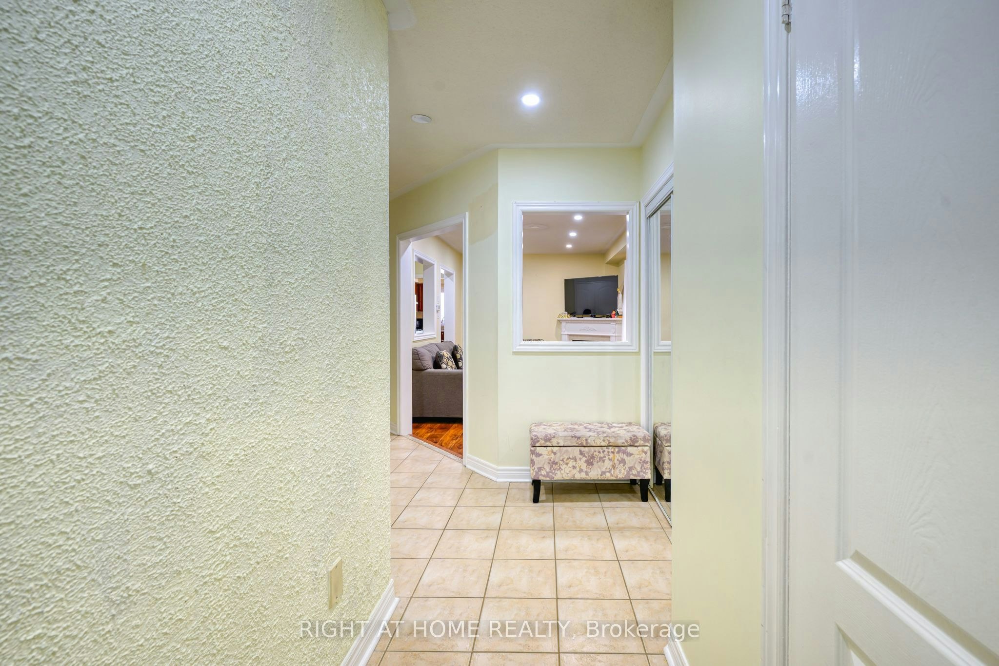 6683 Opera Glass Crescent, Mississauga, ON, L5W 1R8 - 3