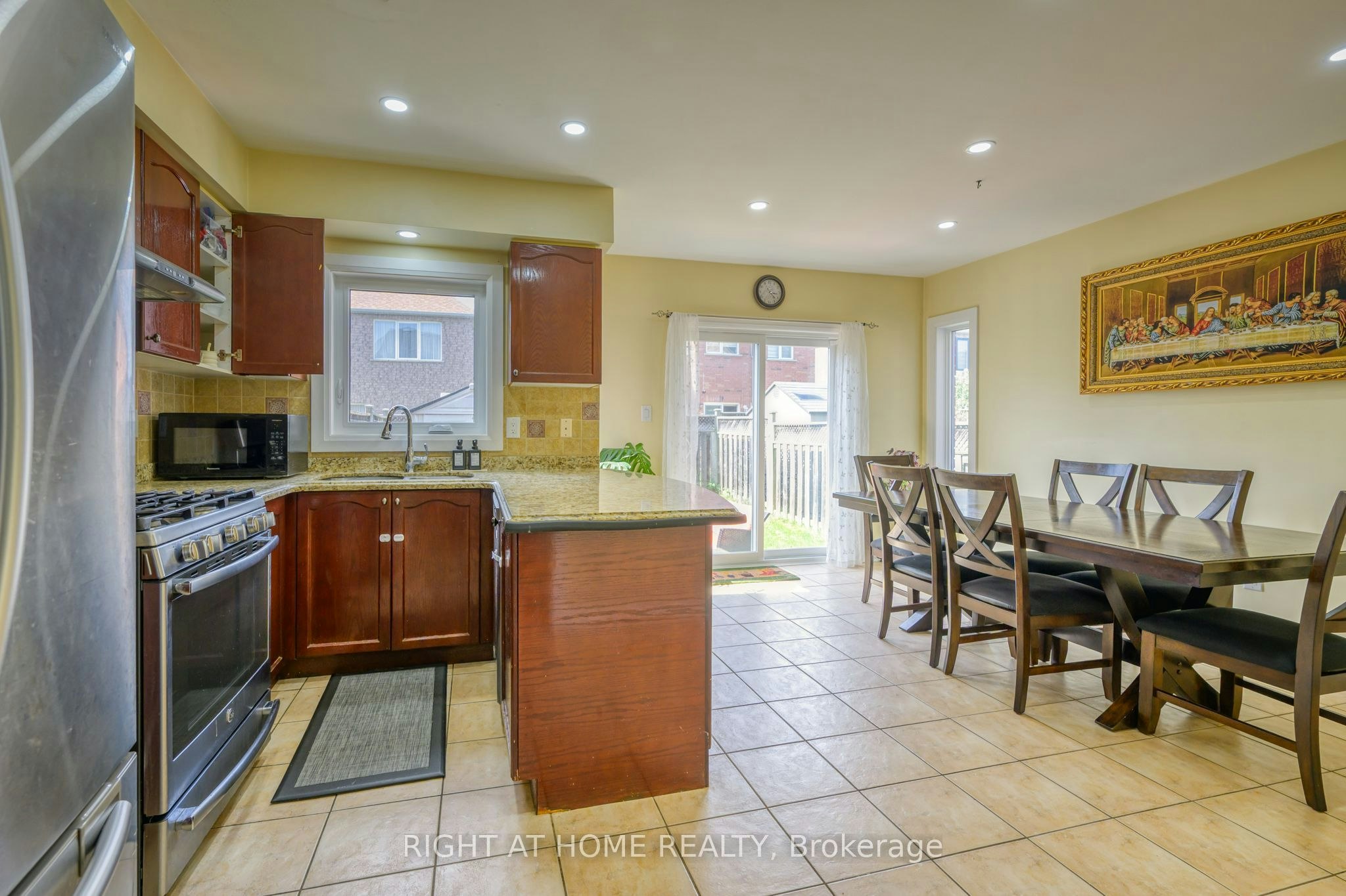 6683 Opera Glass Crescent, Mississauga, ON, L5W 1R8 - 11