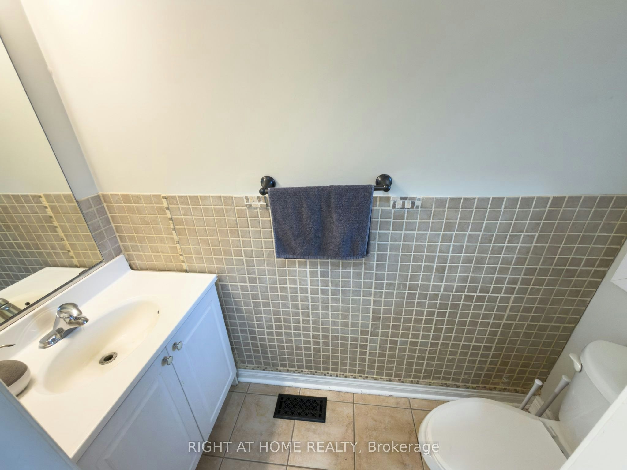 6683 Opera Glass Crescent, Mississauga, ON, L5W 1R8 - 5