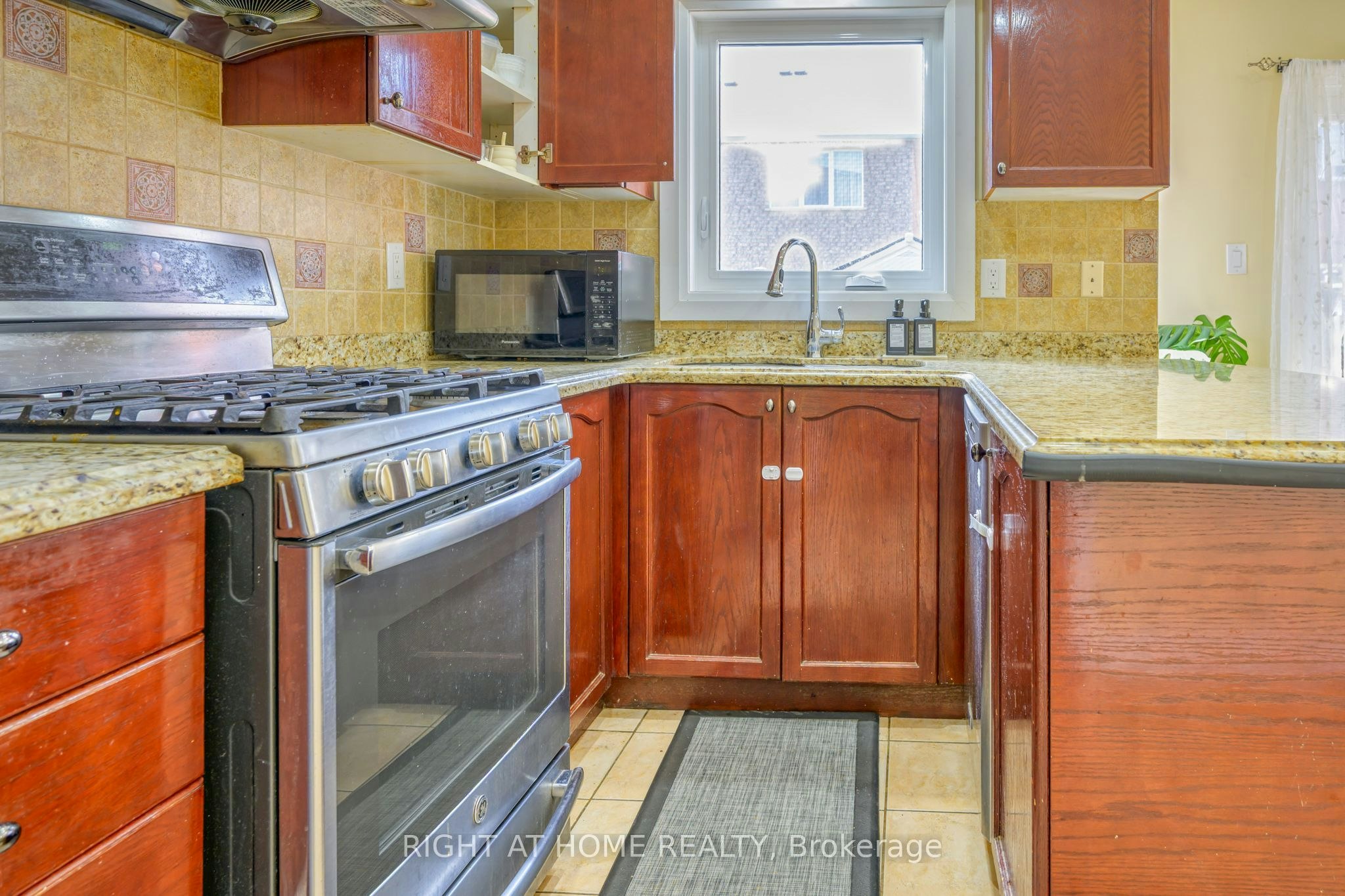 6683 Opera Glass Crescent, Mississauga, ON, L5W 1R8 - 14