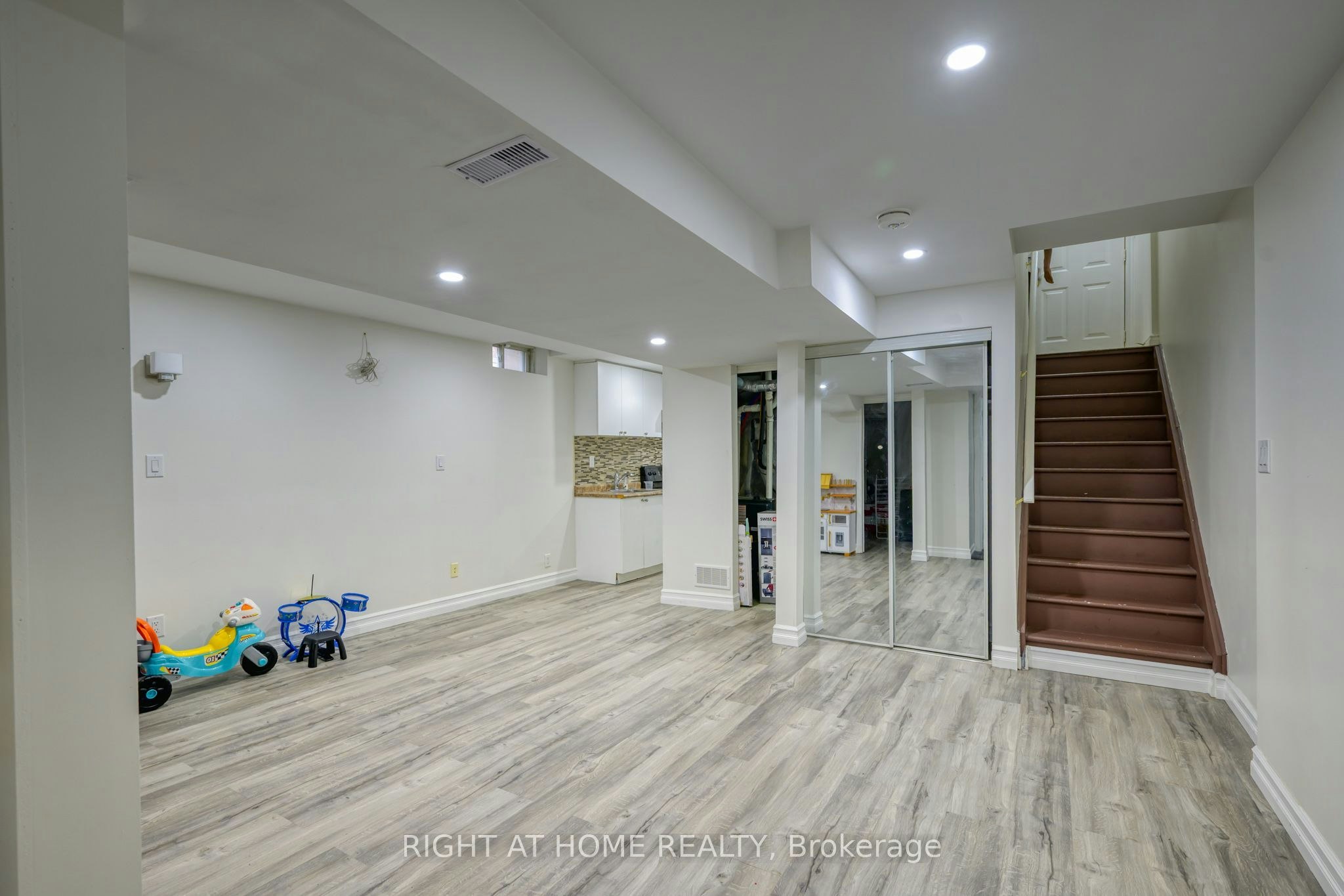 6683 Opera Glass Crescent, Mississauga, ON, L5W 1R8 - 33