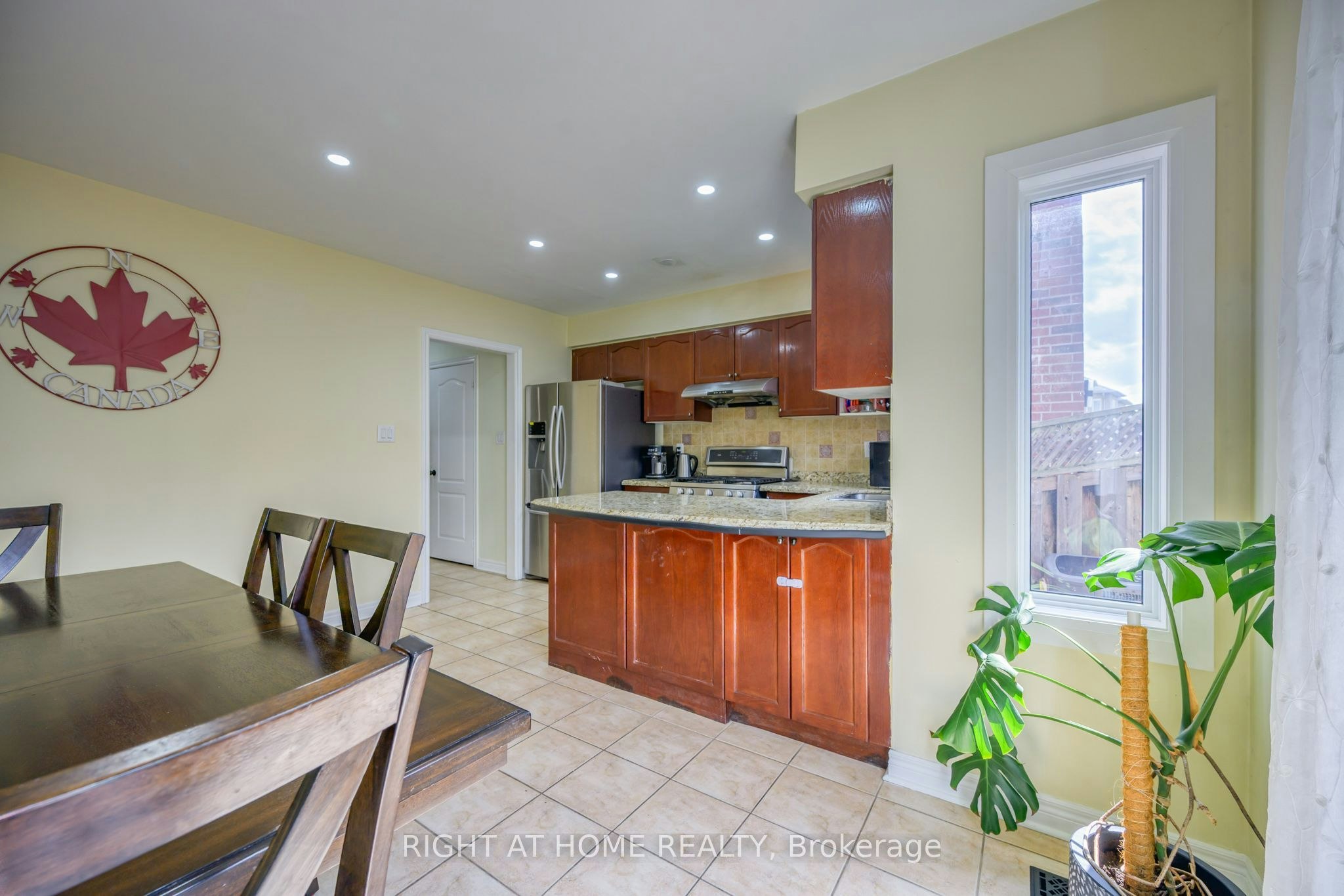 6683 Opera Glass Crescent, Mississauga, ON, L5W 1R8 - 13